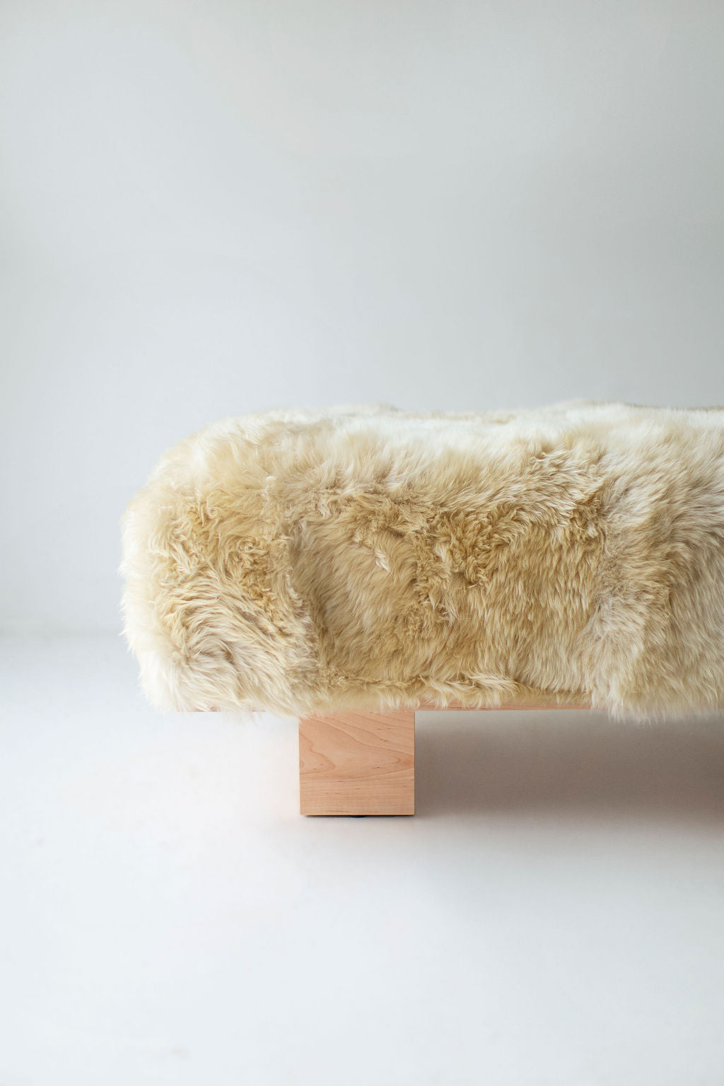 Big Fur Suelo® Bench - For Bertu Home - 4225
