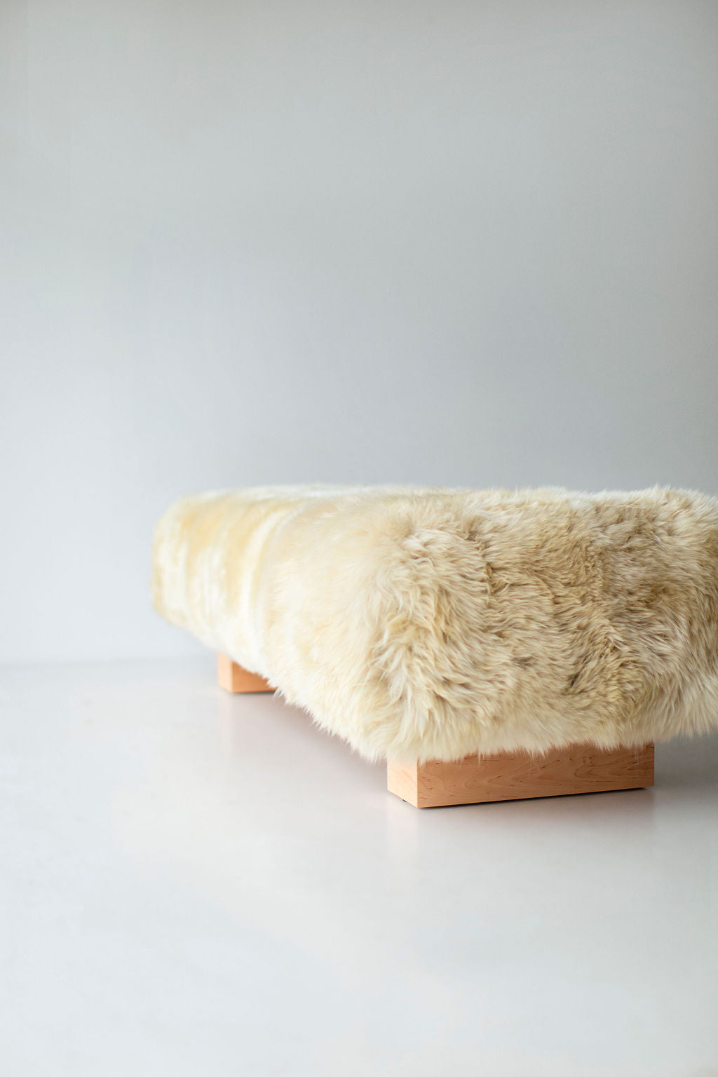 Big Fur Suelo® Bench - For Bertu Home - 4225