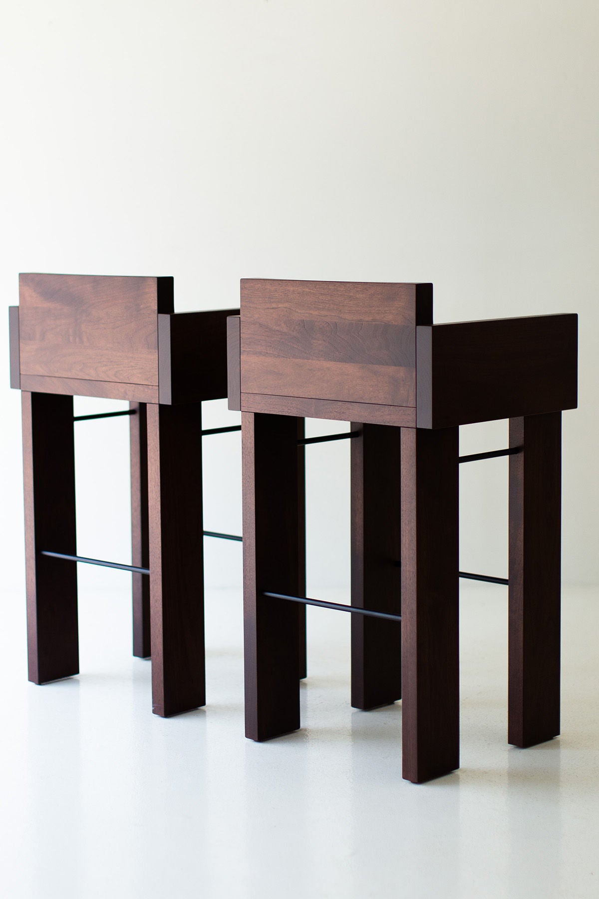 Chile Modern Bar Stool With Arms for Bertu Home - 1024