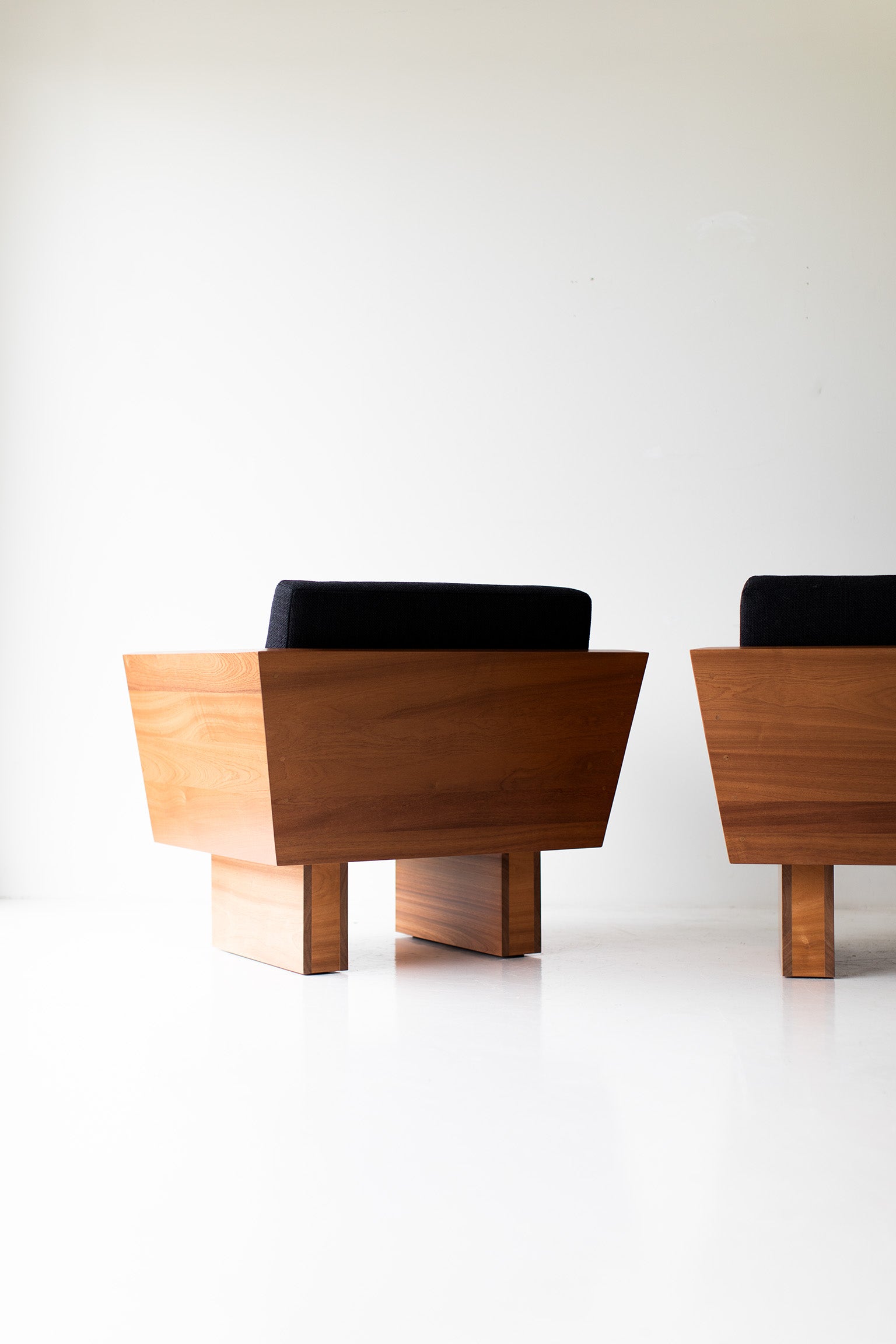 Modern Patio Furniture - Suelo® Chair and Ottoman - 5423