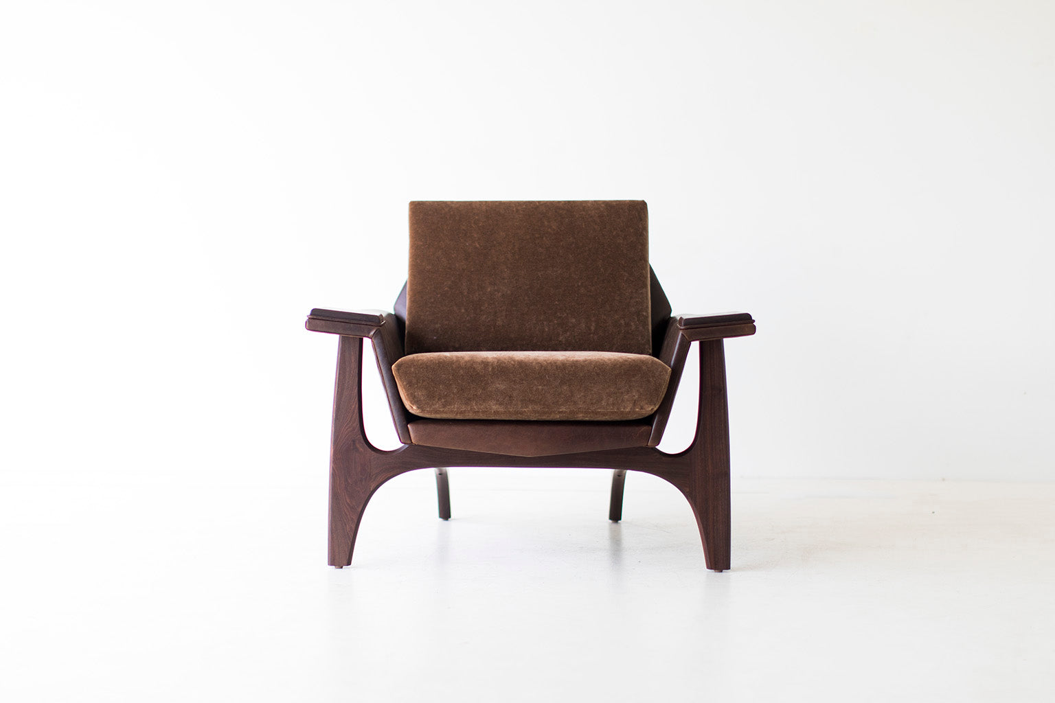 Modern Lounge Chair - 1522 - The McClain