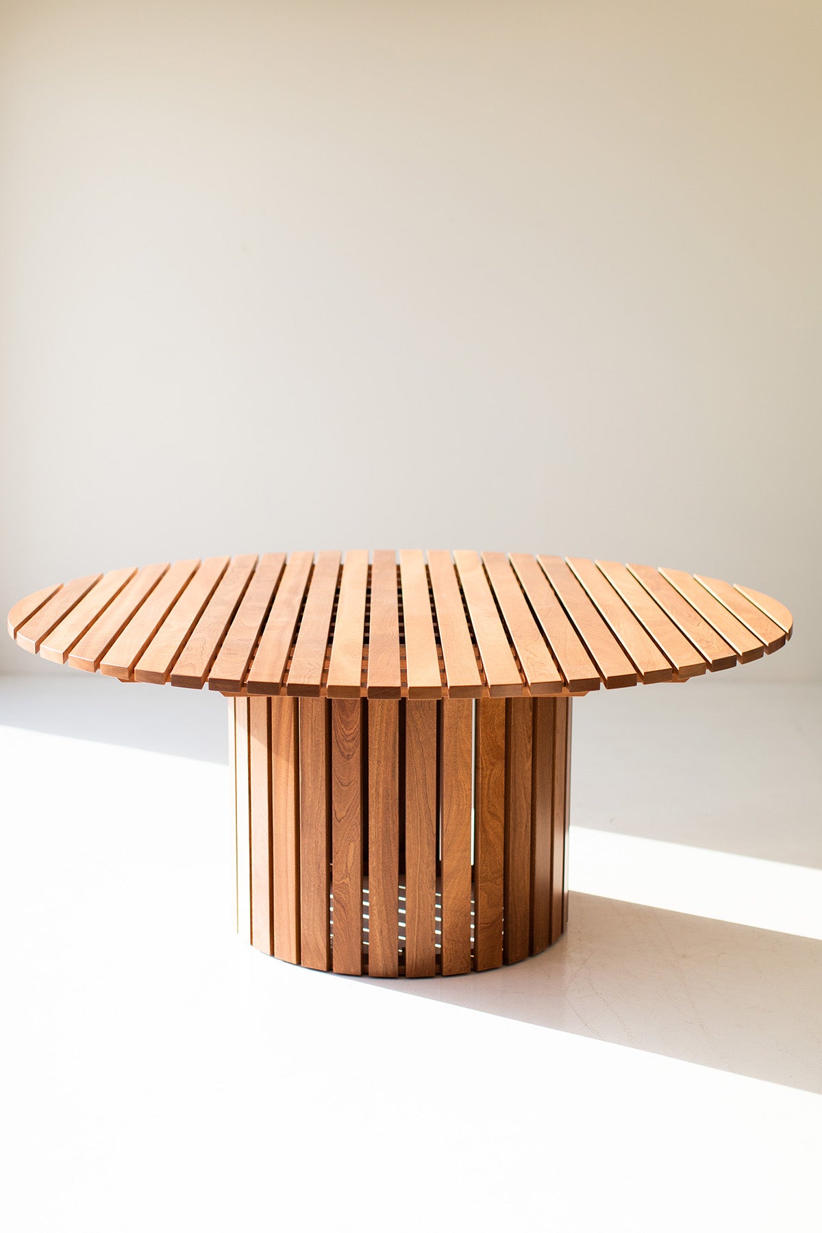 Round Outdoor Wood Dining Table - The Hamptons - 0323