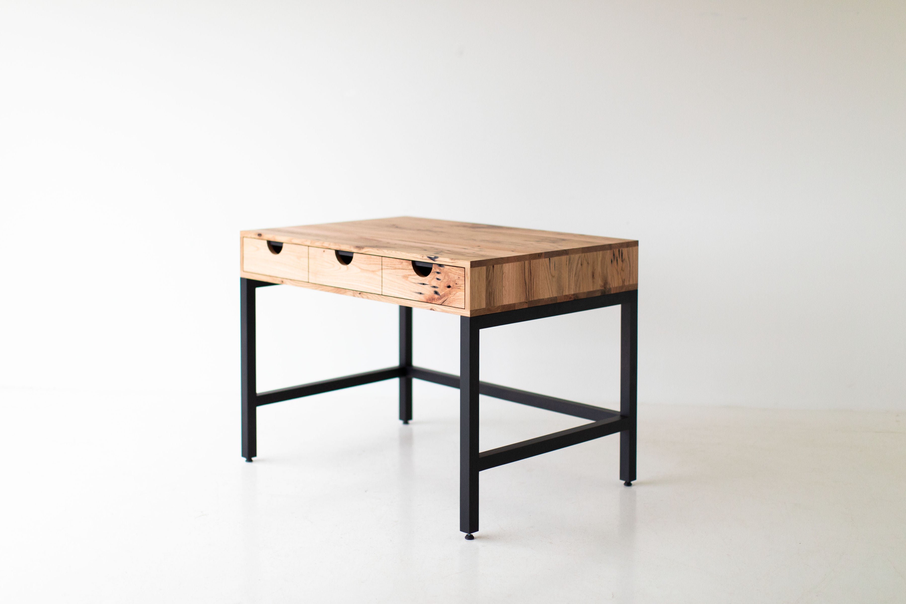 Simple Modern Desk -  1519 - Cali Collection