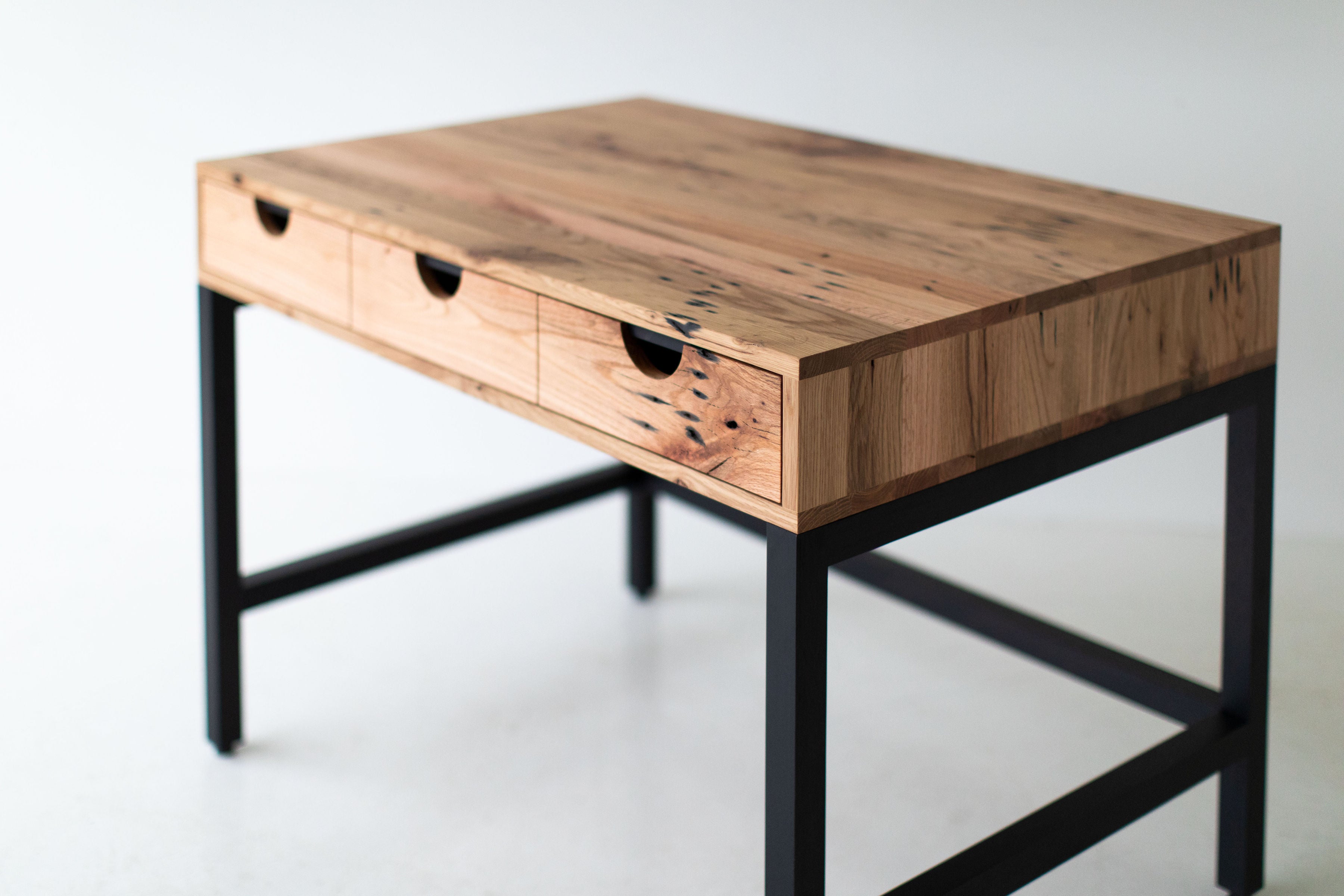 Simple Modern Desk -  1519 - Cali Collection