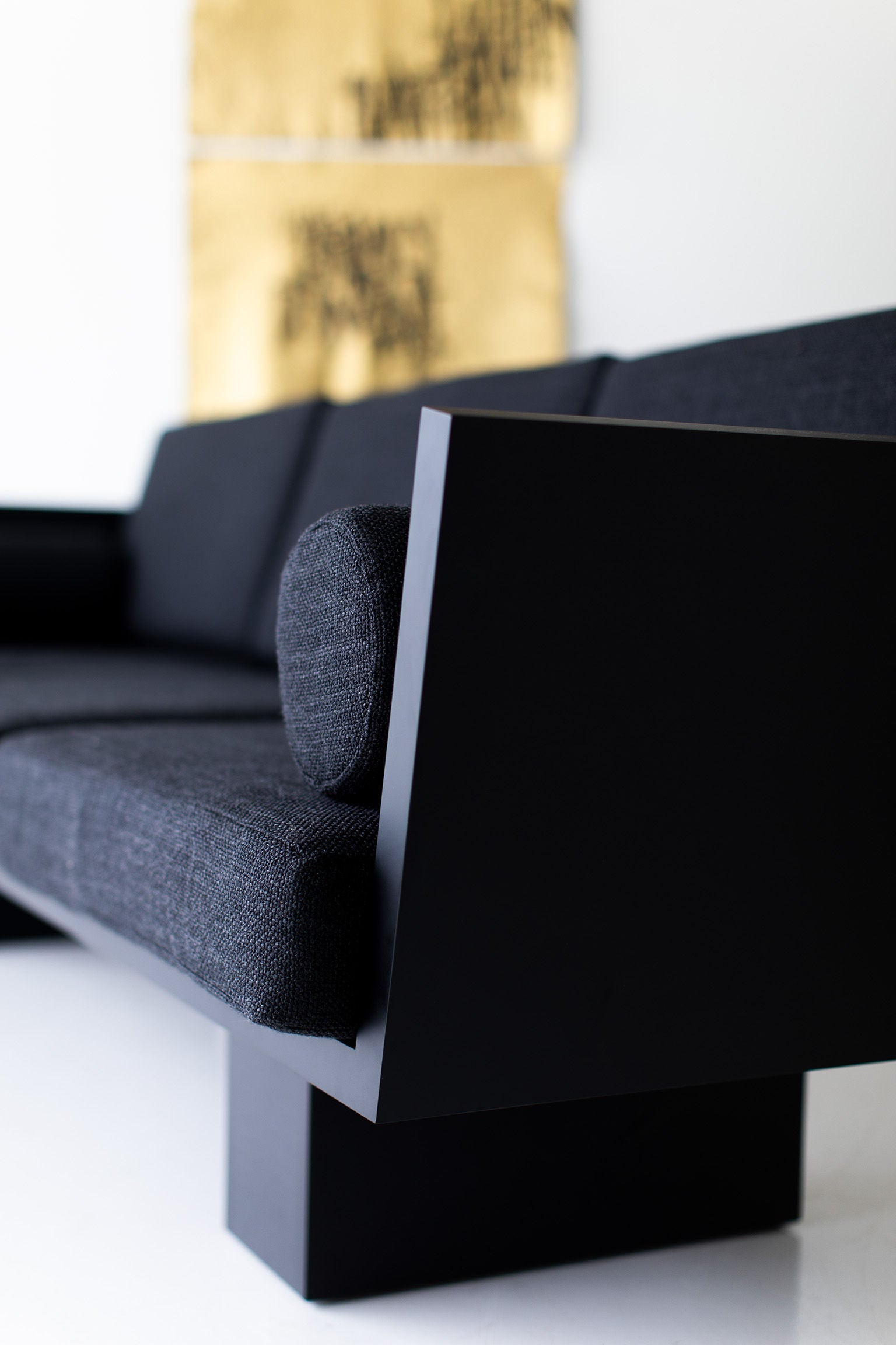 Suelo® Modern Black Sofa - 1020