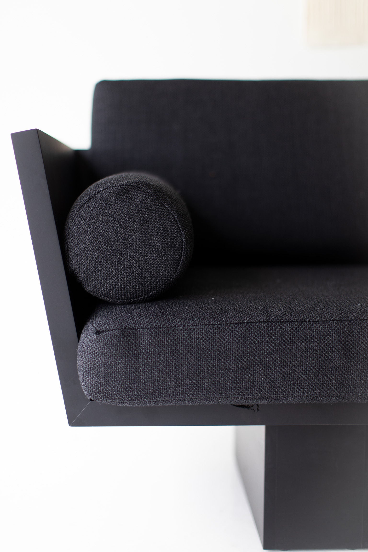 Suelo® Modern Black Sofa - 1020