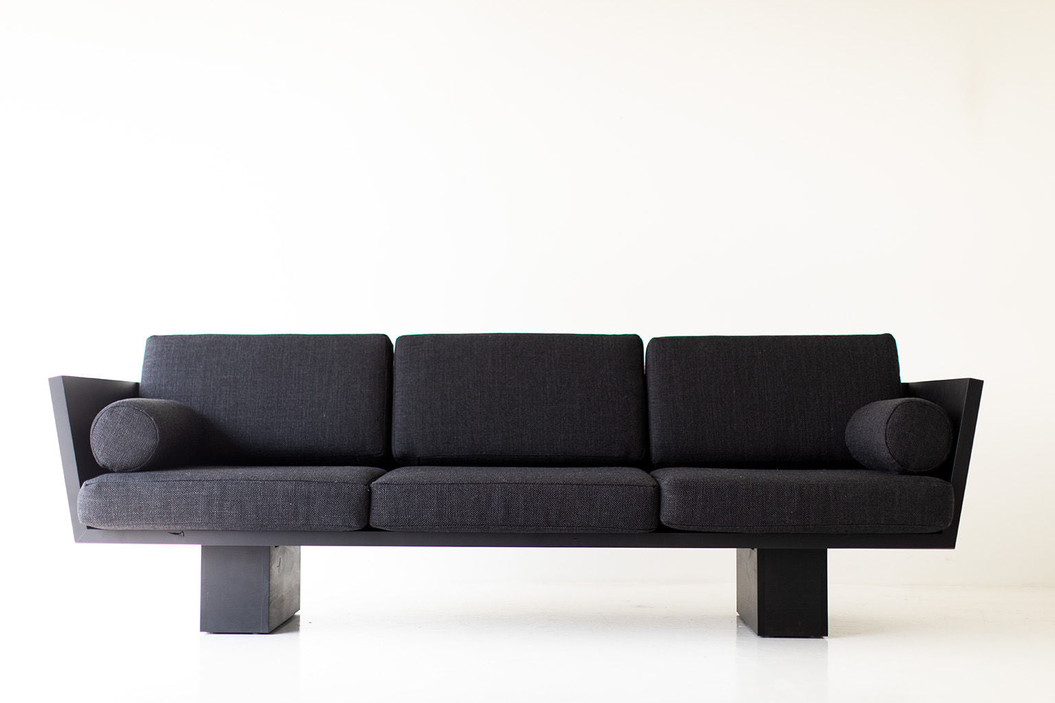 Suelo Modern Black Sofa - 1020