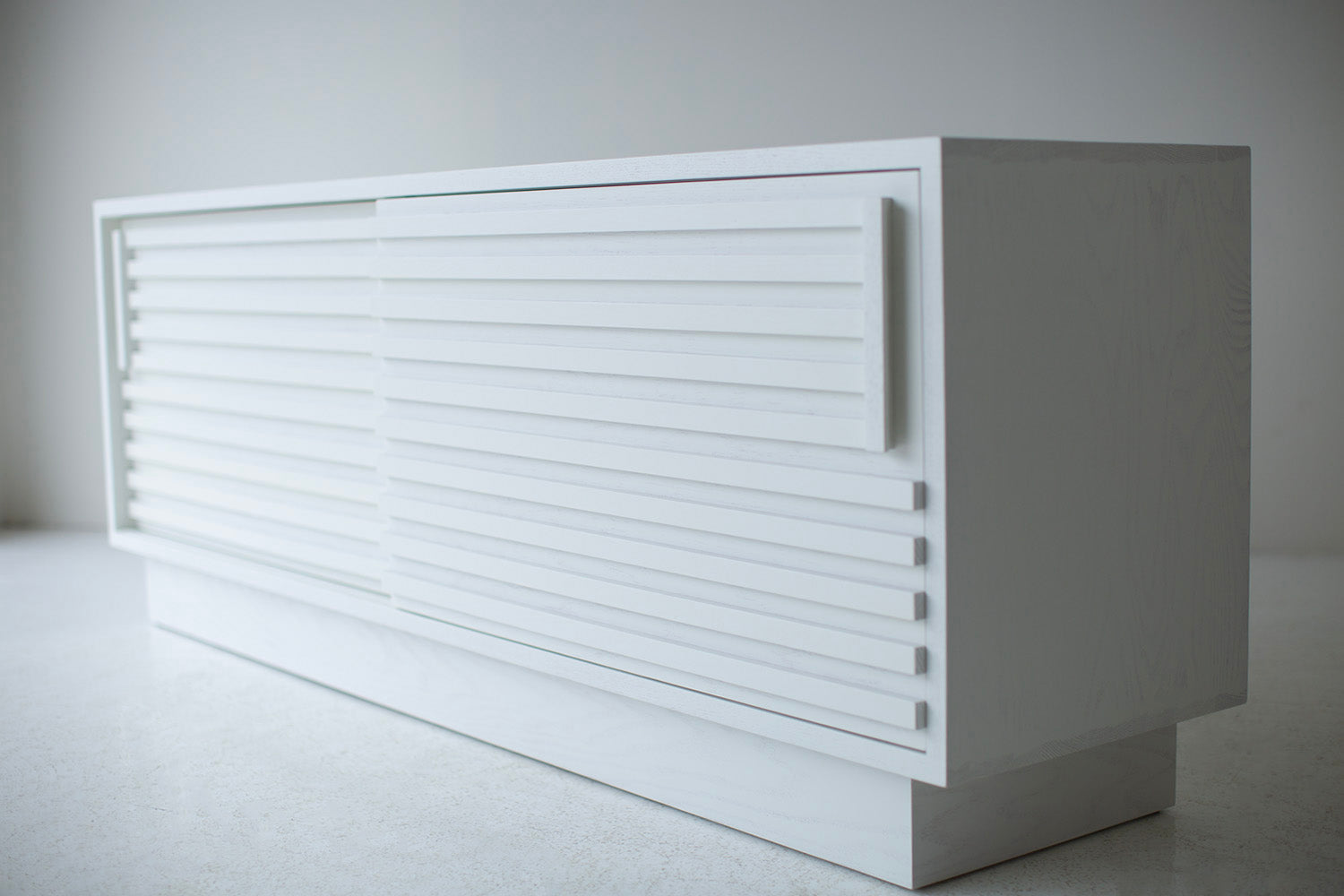 Modern Cicely Credenza in White - 3423