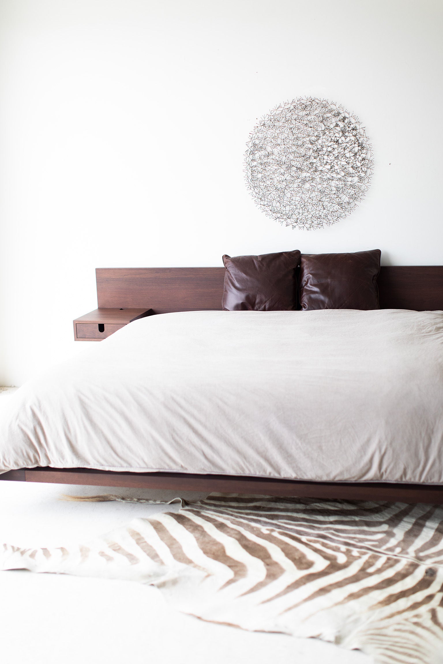 Modern Platform Bed in Walnut - 1621
