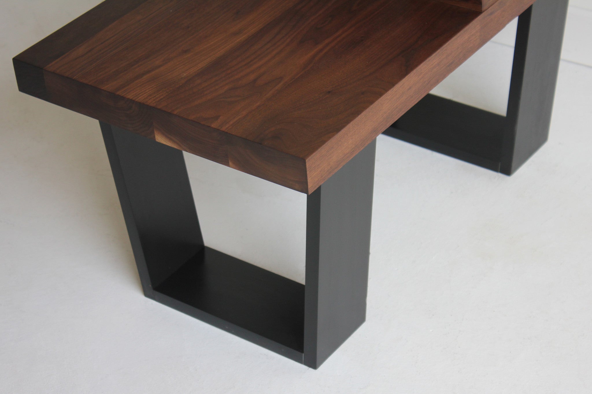 Modern Side Table - 0816