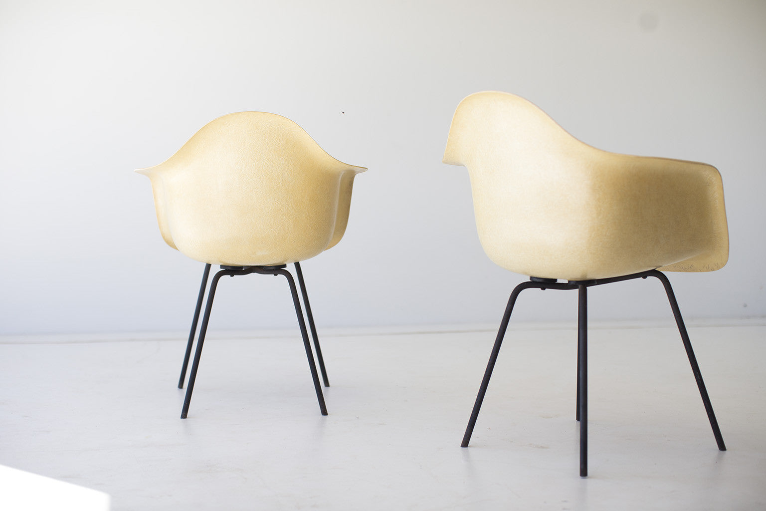 Charles and Ray Eames Early X Base Shell Chairs for Herman Miller - 01181619