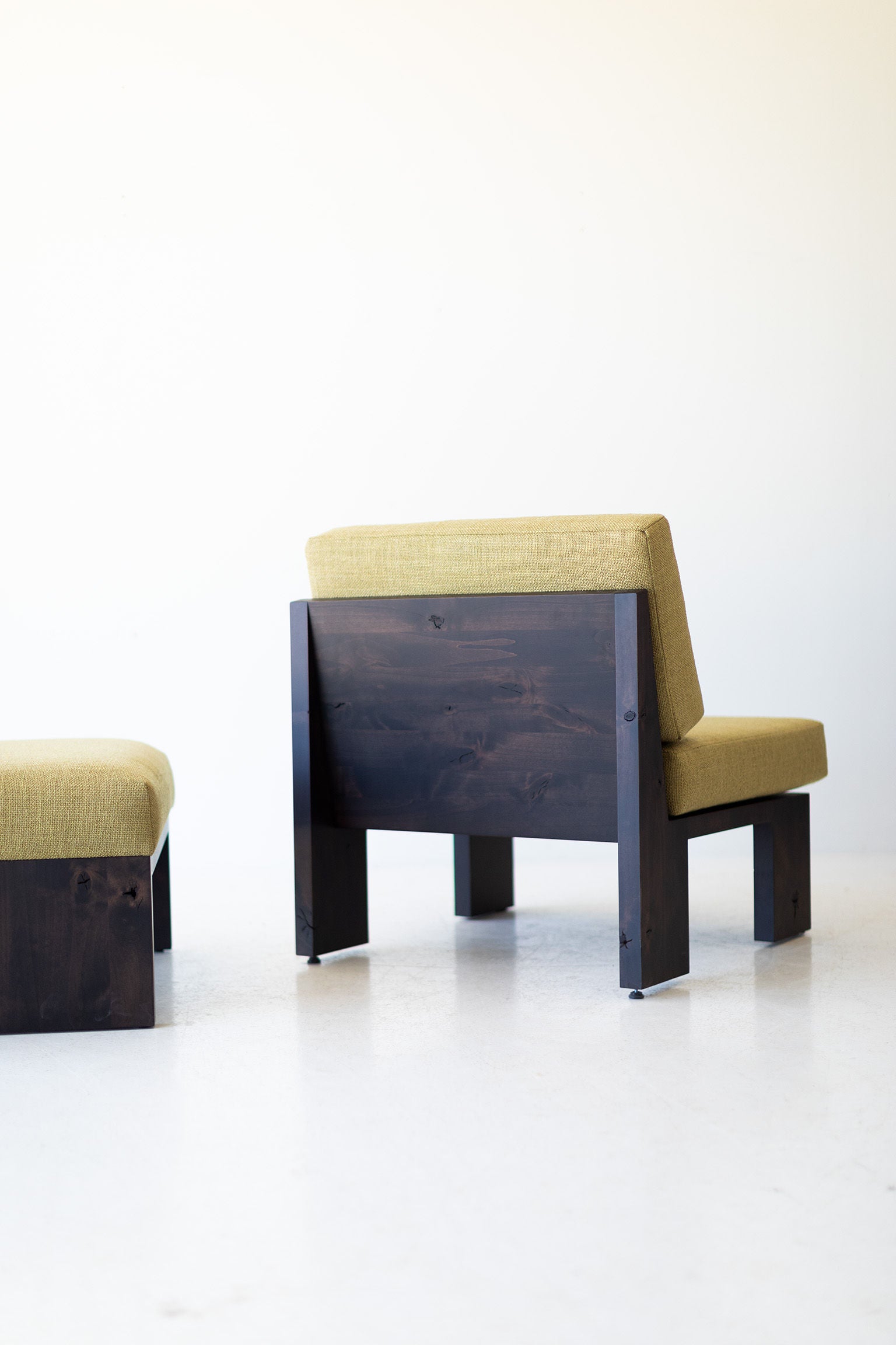 Chile Modern Lounge Chair and Ottoman - 0821