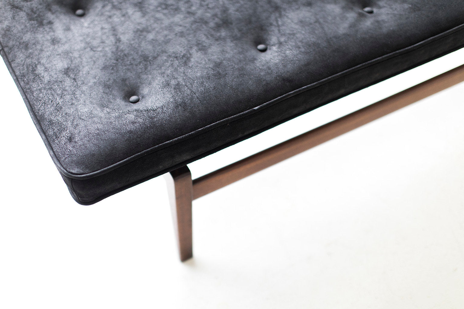 Jens Risom Bench for Risom Design Inc. - 09111701