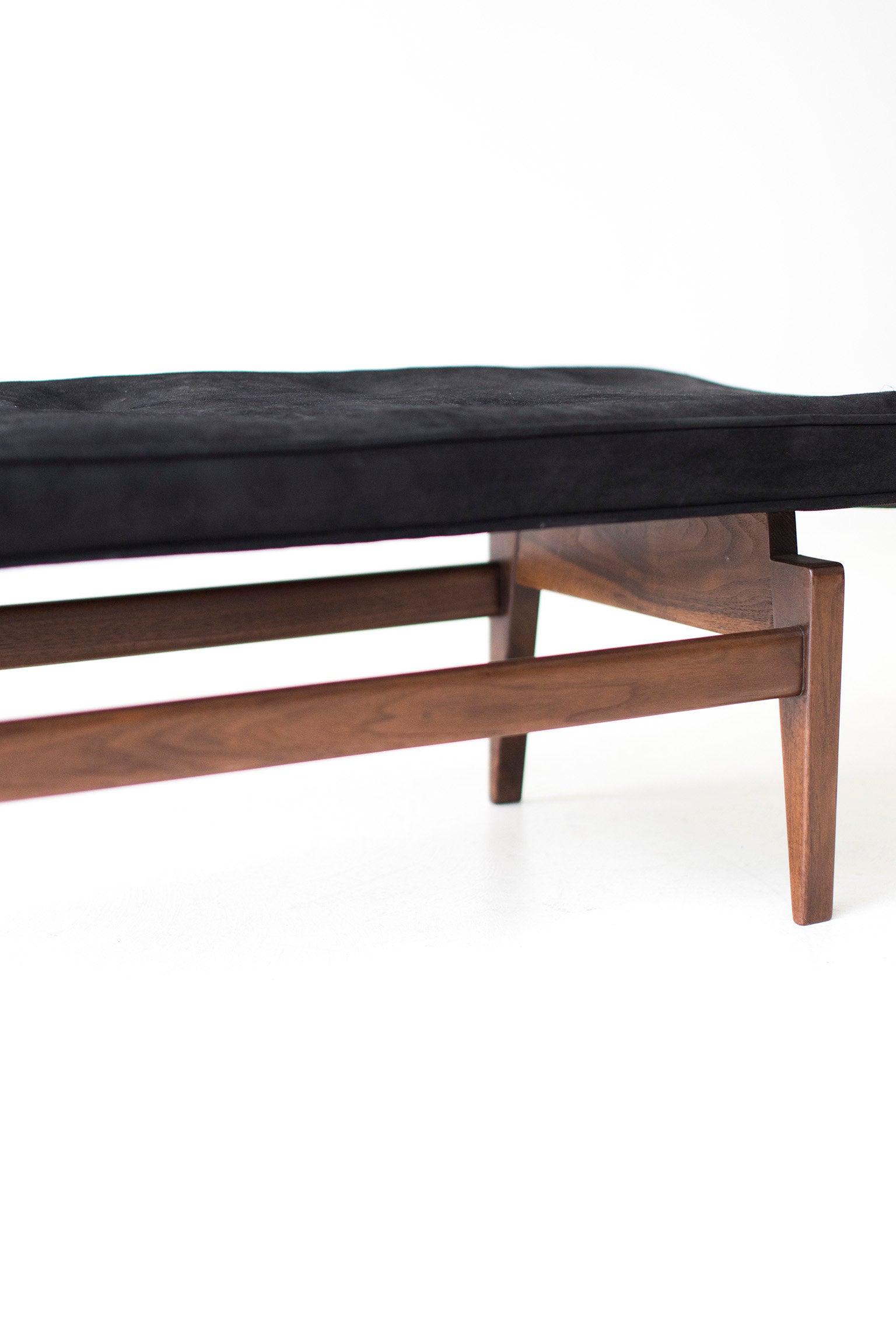 Jens Risom Bench for Risom Design Inc. - 09111701