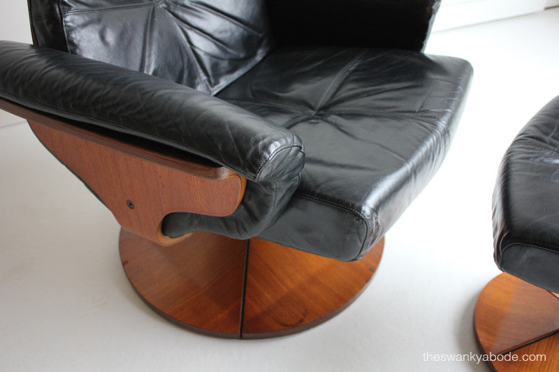 Mid Century Lounge Chair and Ottoman - 01231625