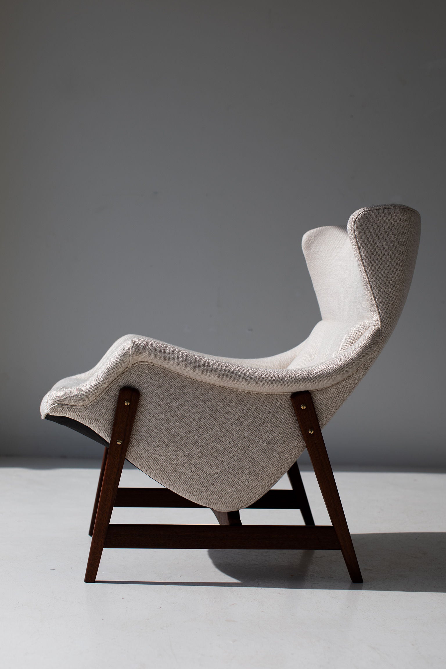 Mid Century Modern Lounge Chair