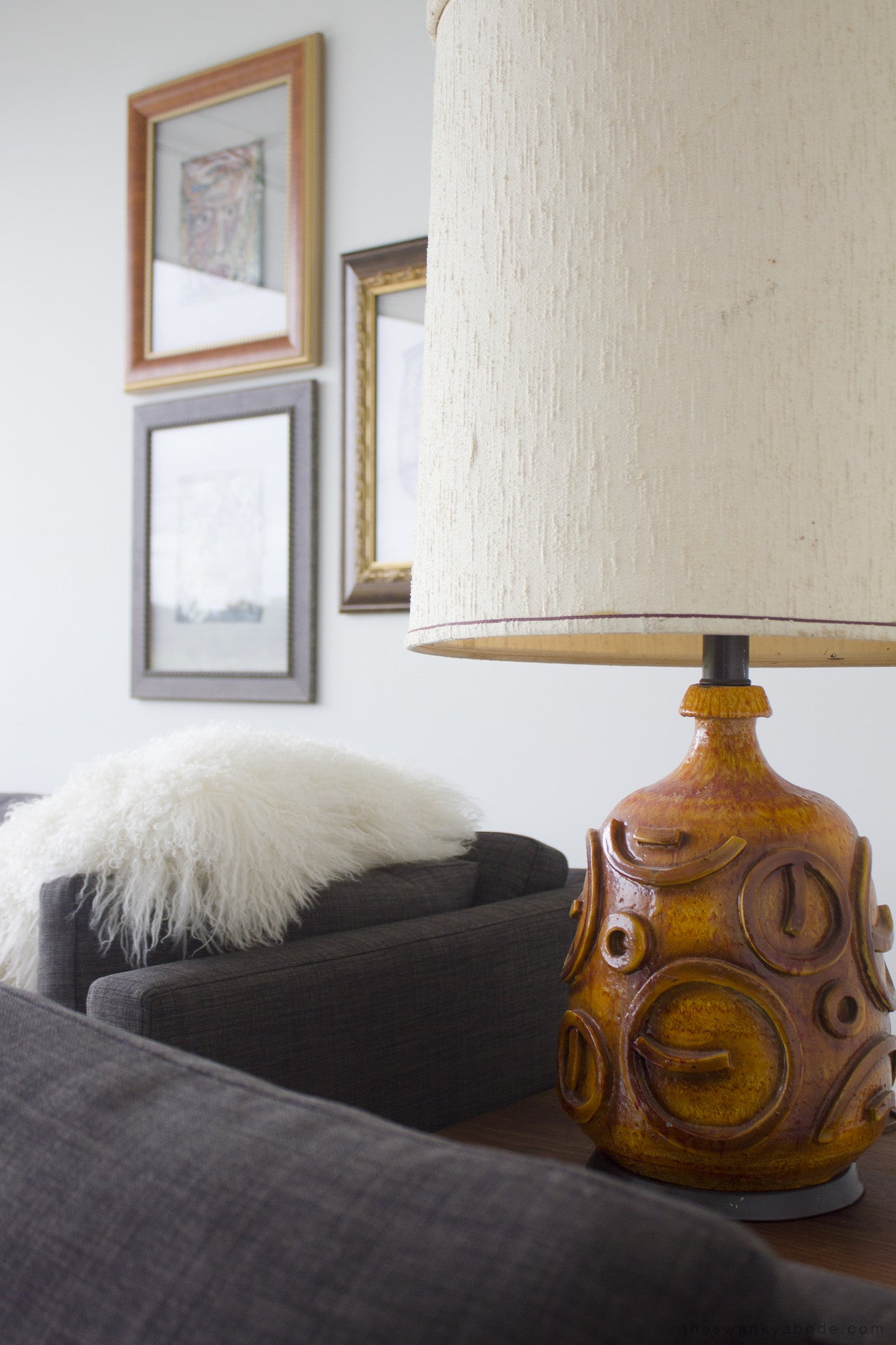Mid Century Pottery Lamp - 01231618