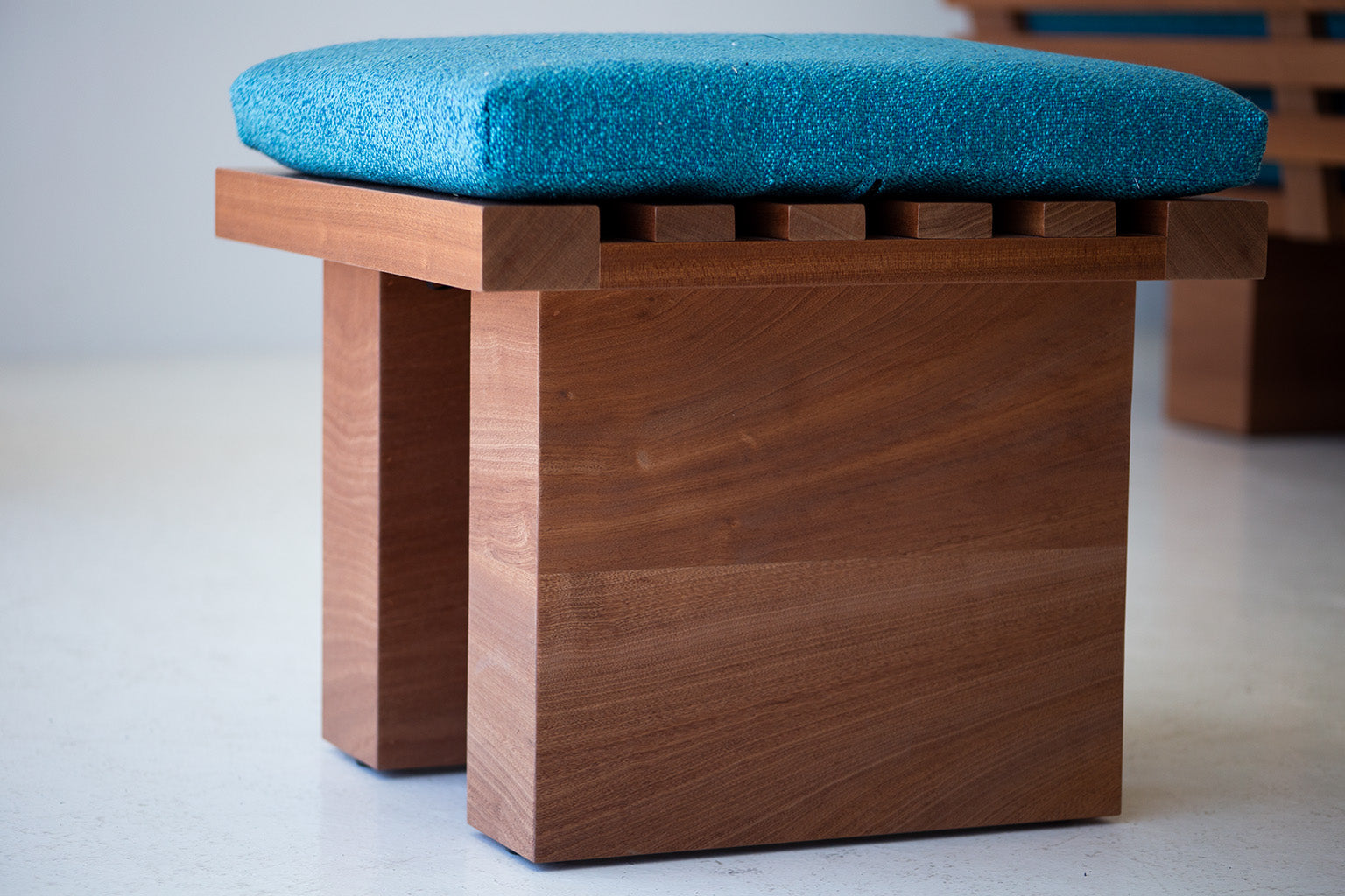 Modern Patio Furniture - Suelo® Slatted Ottoman - 3322