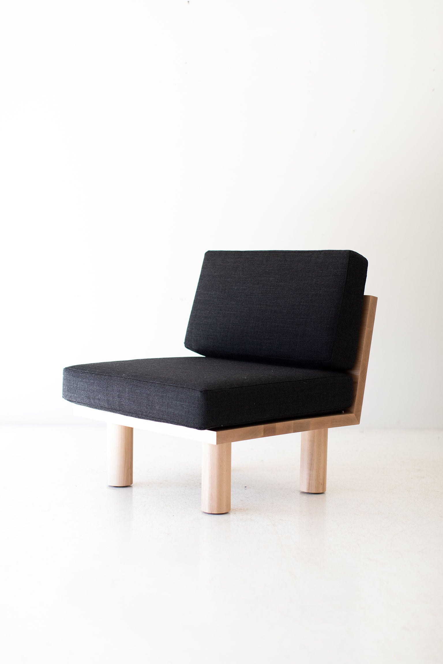 Modern Suelo Side Chair - Turned Leg - 0421