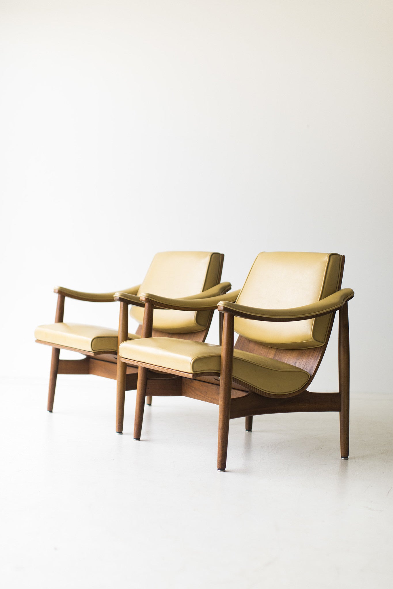 Modern Thonet Lounge Chairs - 03131702