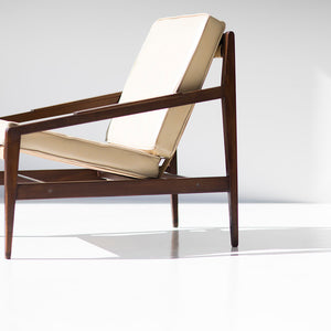 Rare-IB-Kofod-Larsen-Lounge-Chair-Selig-001