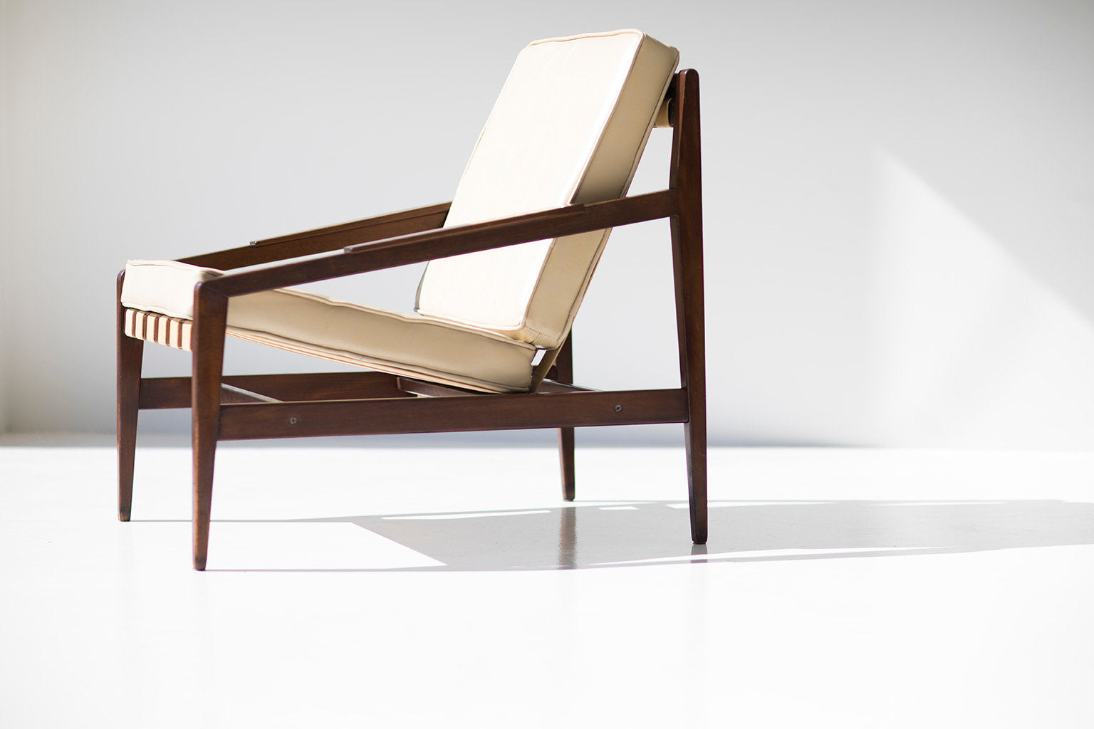 Rare Ib Kofod Larsen Lounge Chair for Selig Imports - 03091801