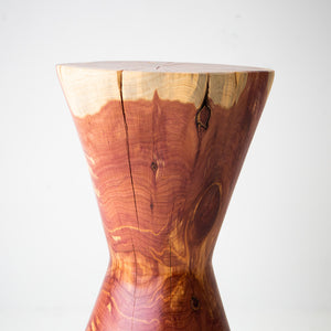 Sculpted-Stump-Table-Hourglass-02