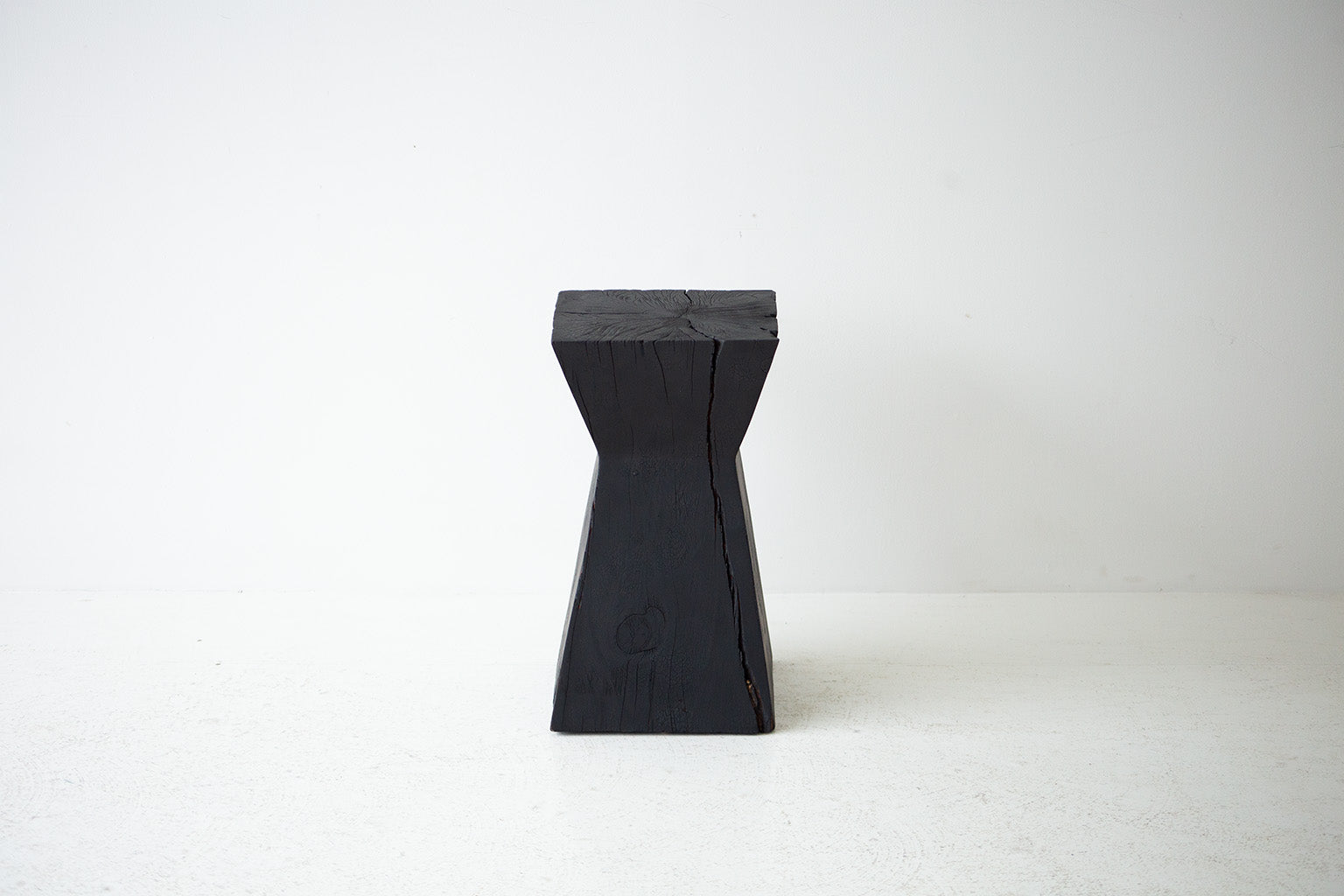 Sculpted Stump Table - The Sol - 2222