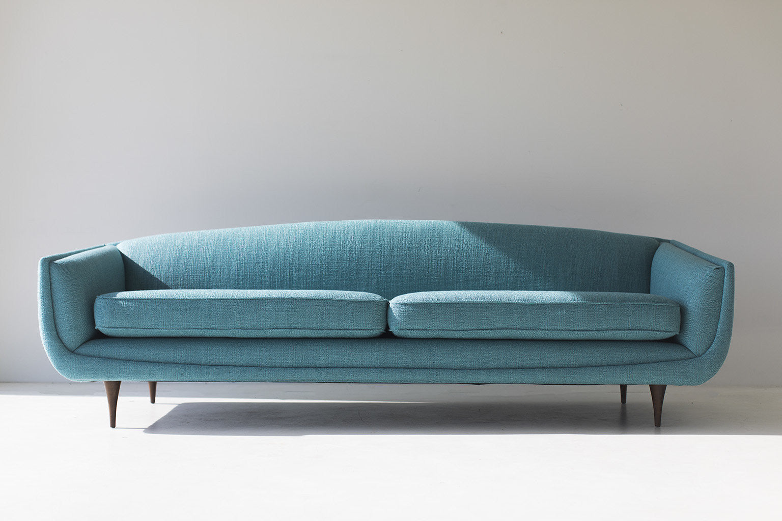 Selig Sofa Designer Attributed to William Hinn - 02061702