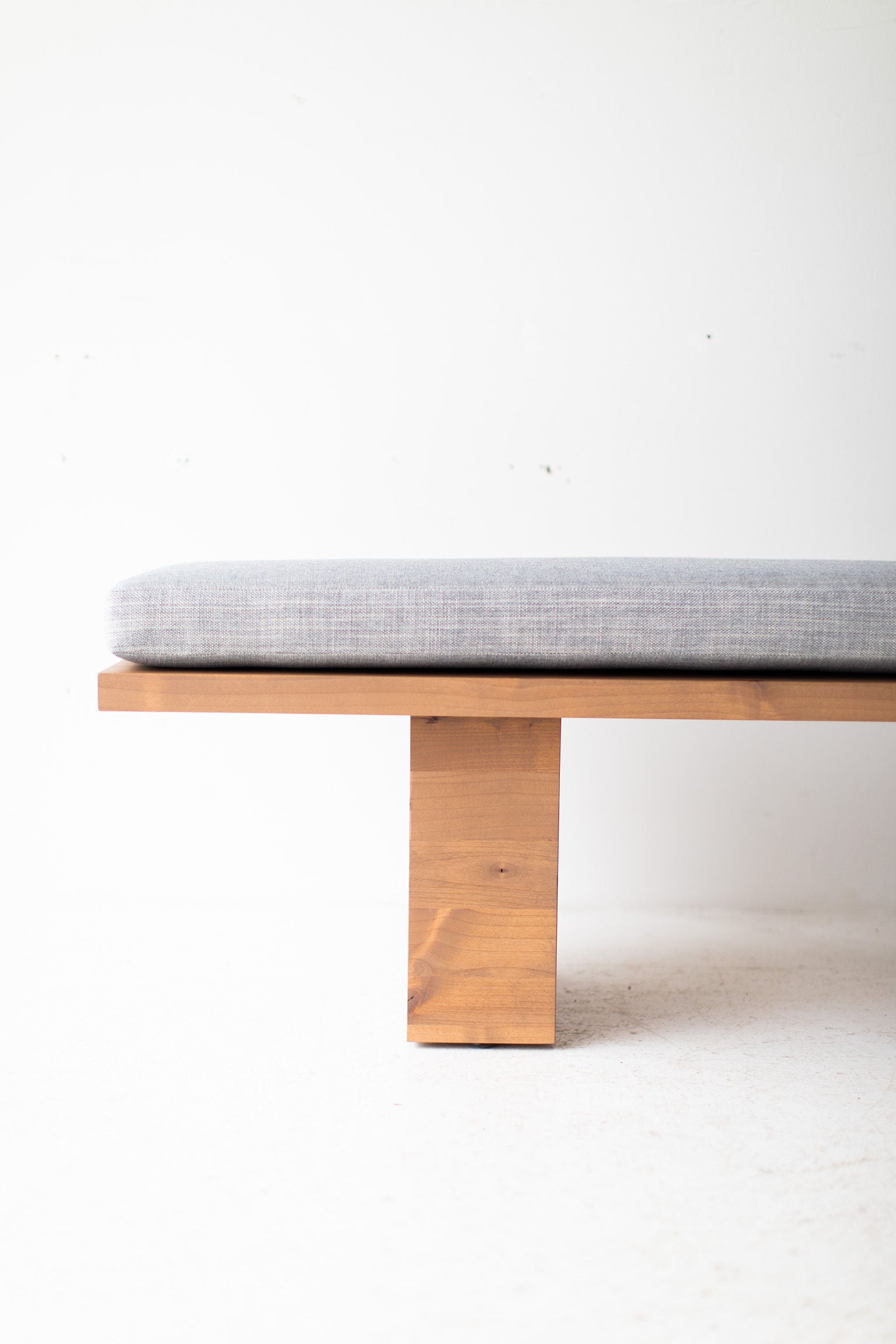 Suelo® Modern Bench - 1821