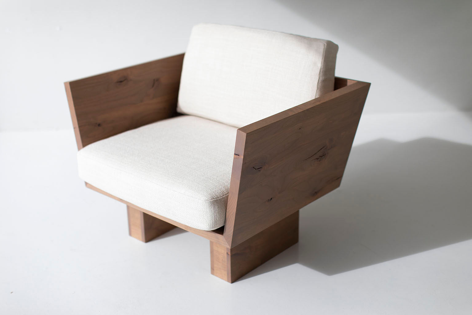 Suelo Modern Lounge Chair - 0320