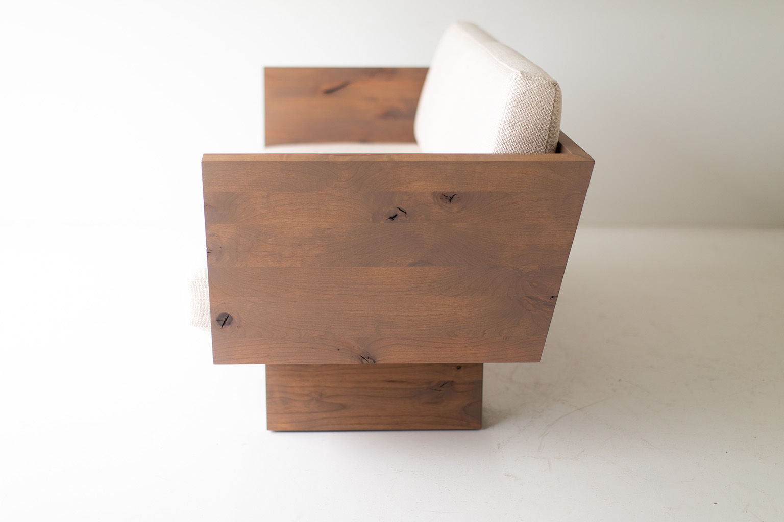 Suelo® Modern Loveseat - 0920