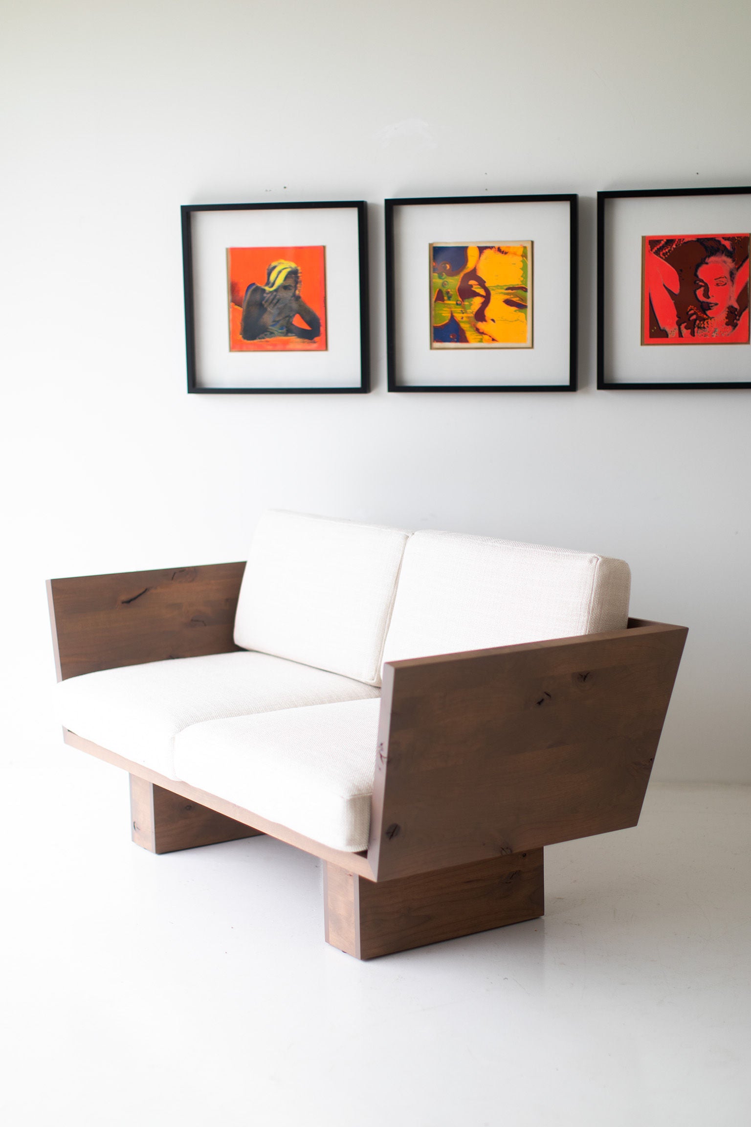 Suelo® Modern Loveseat - 0920