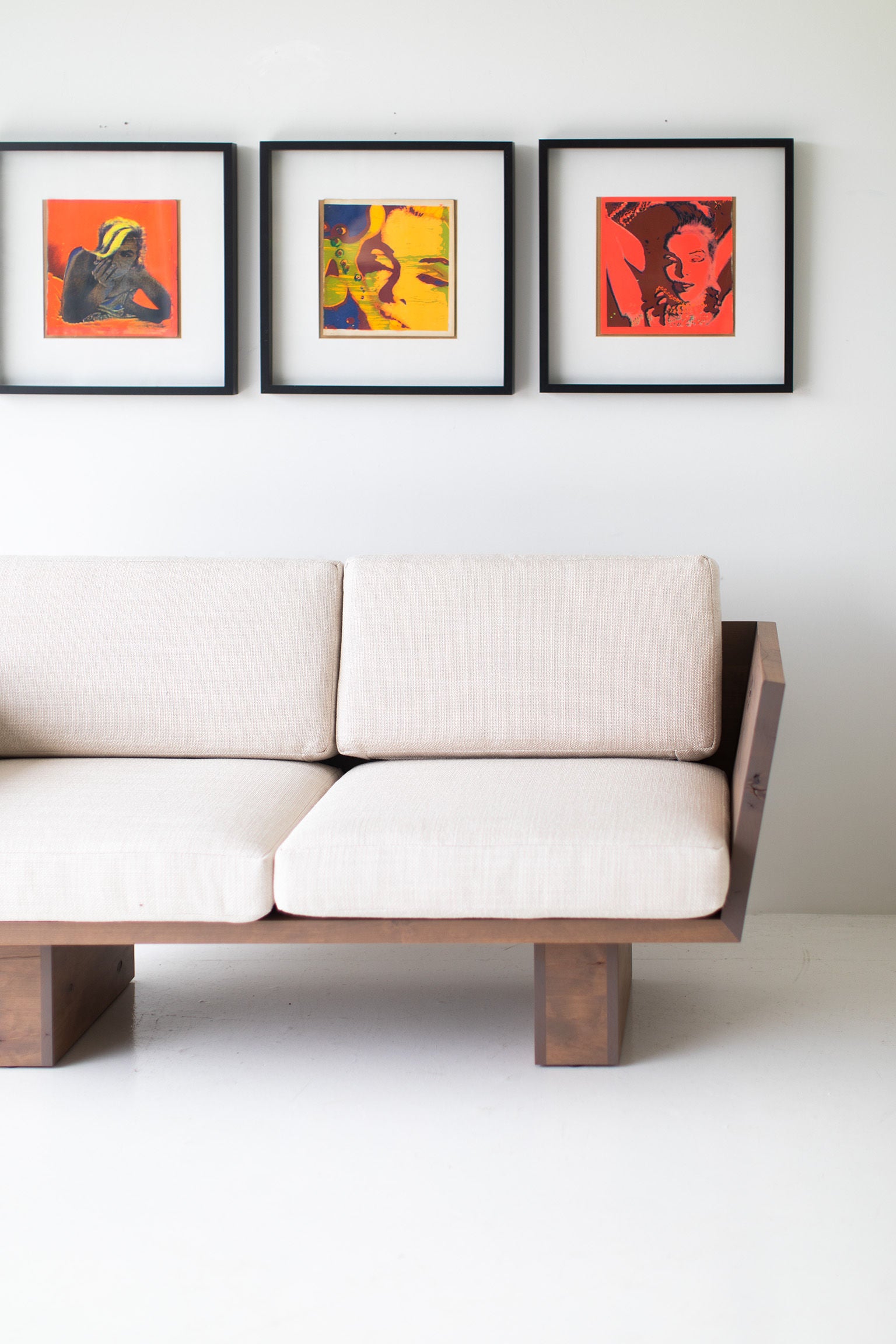 Suelo® Modern Loveseat - 0920