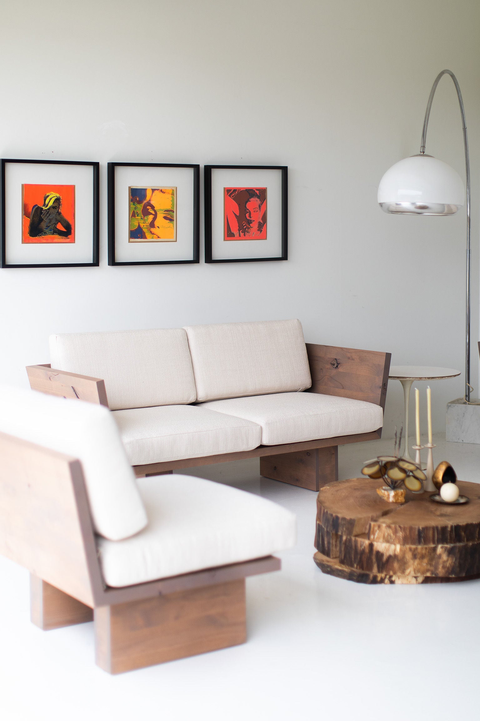 Suelo® Modern Loveseat - 0920