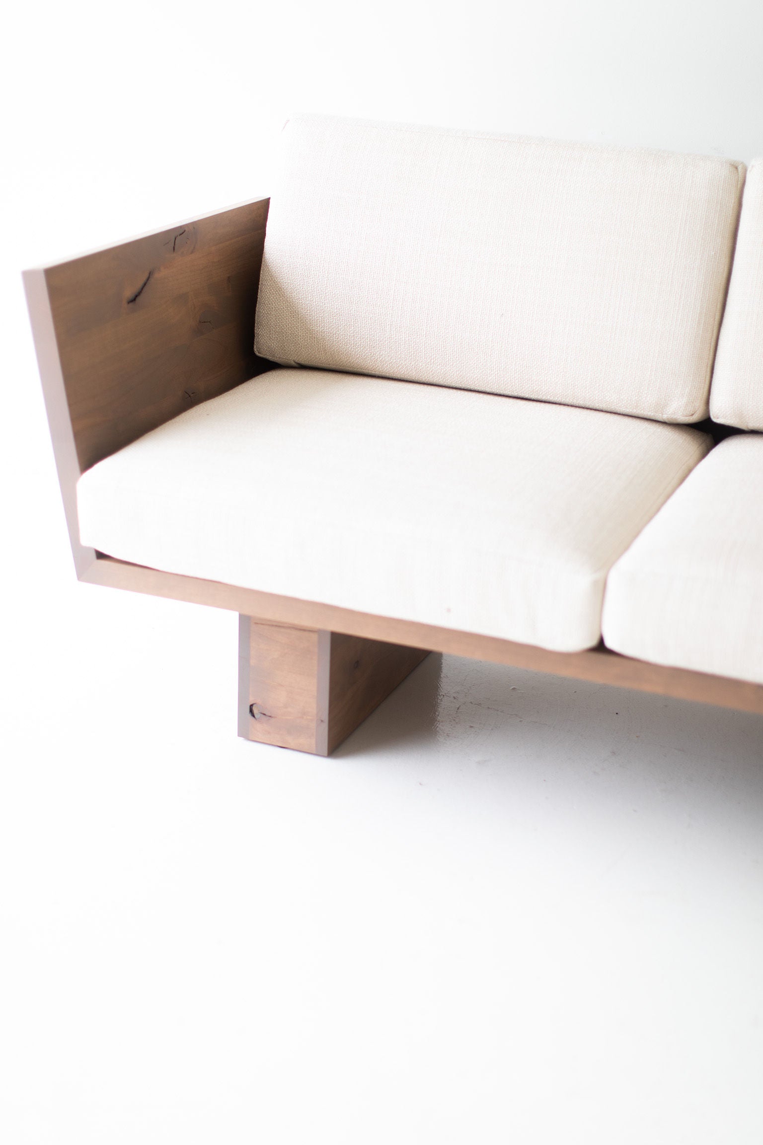 Suelo® Modern Loveseat - 0920