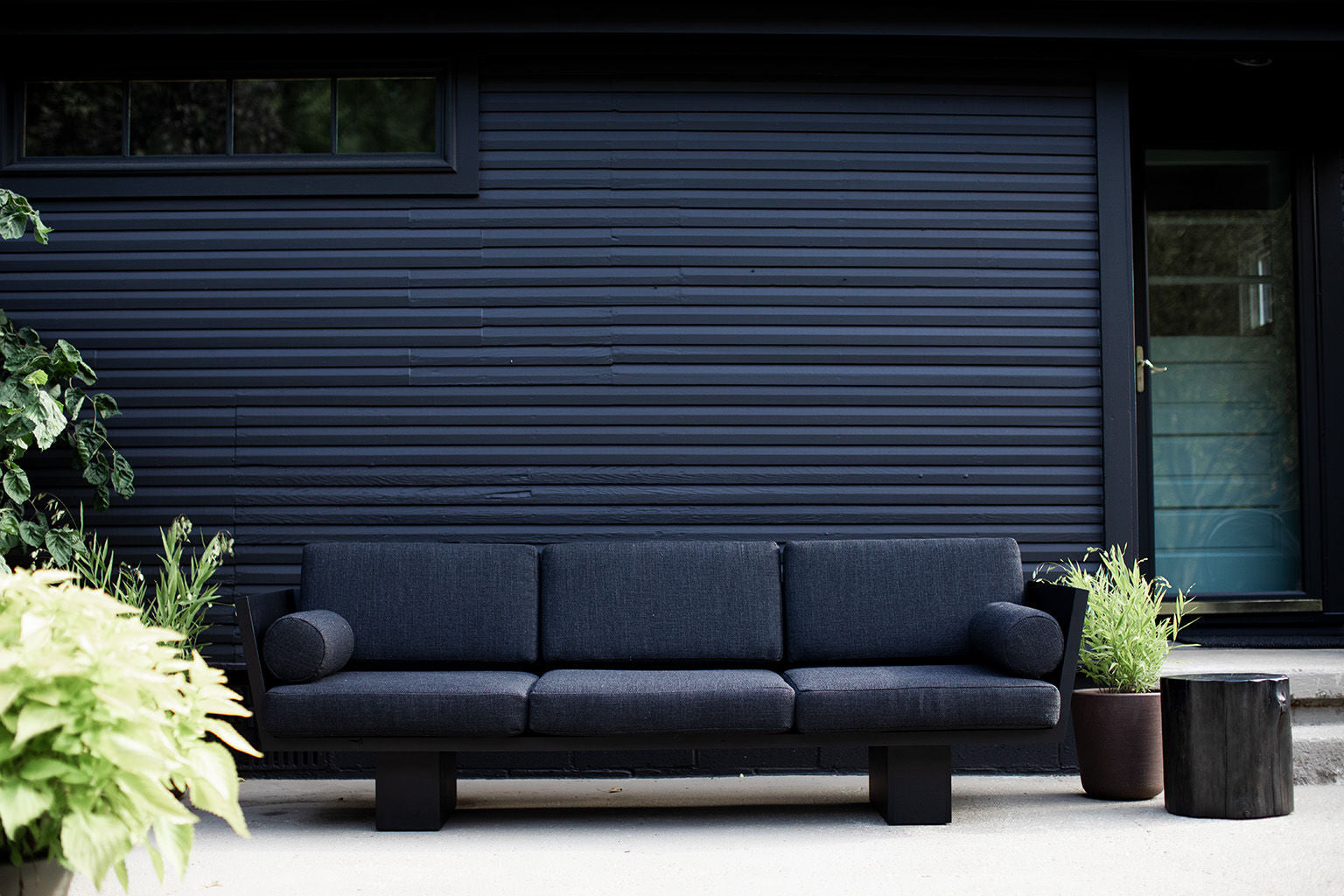 Suelo® Modern Outdoor Sofa - 1220