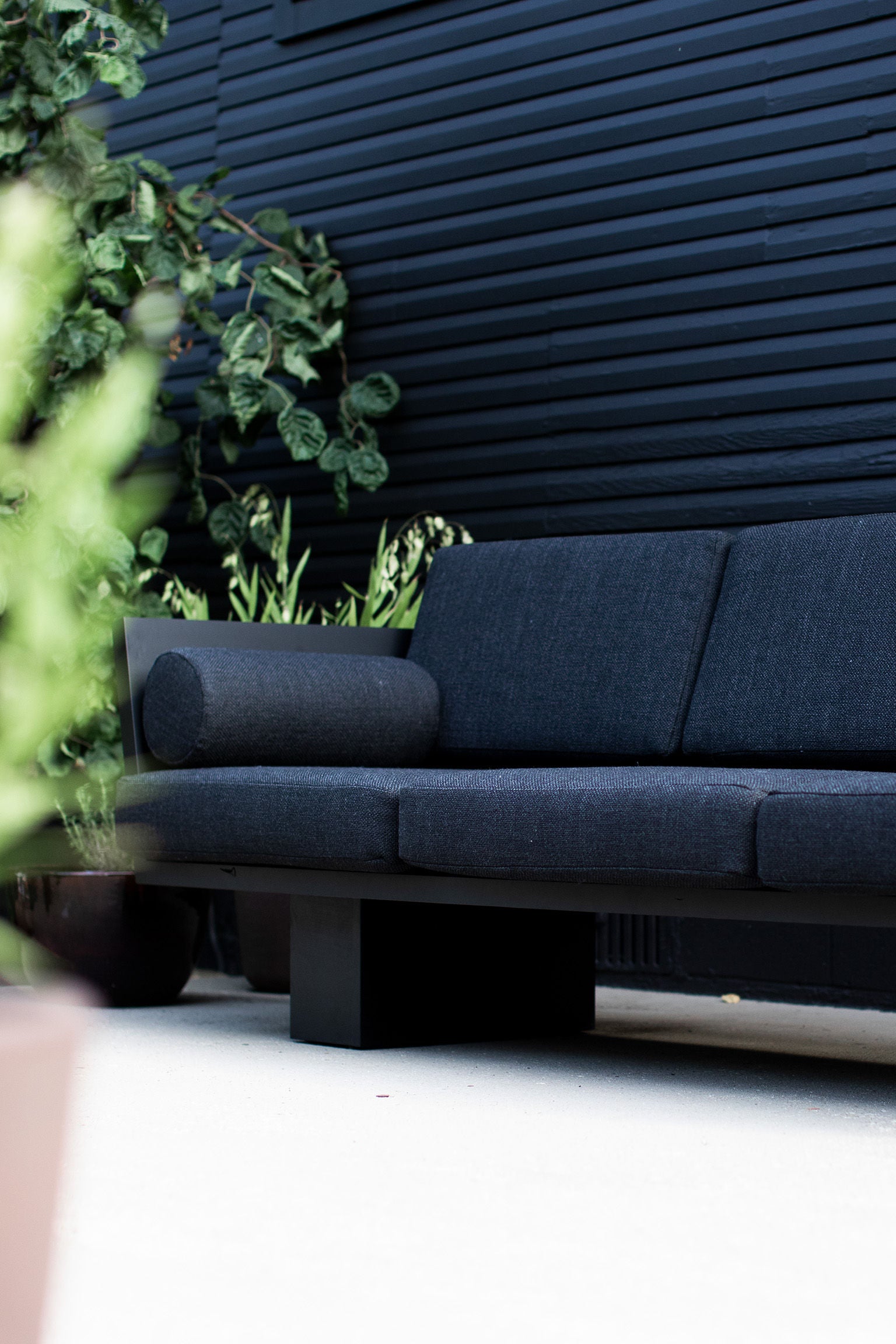 Suelo® Modern Outdoor Sofa - 1220