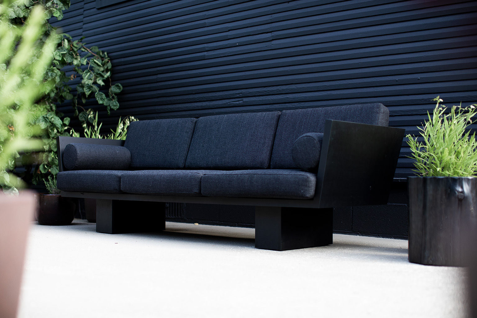 Suelo Modern Outdoor Sofa - 1220