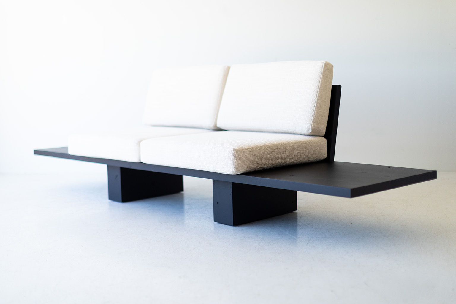 Suelo® Modern Platform Sofa - 1421