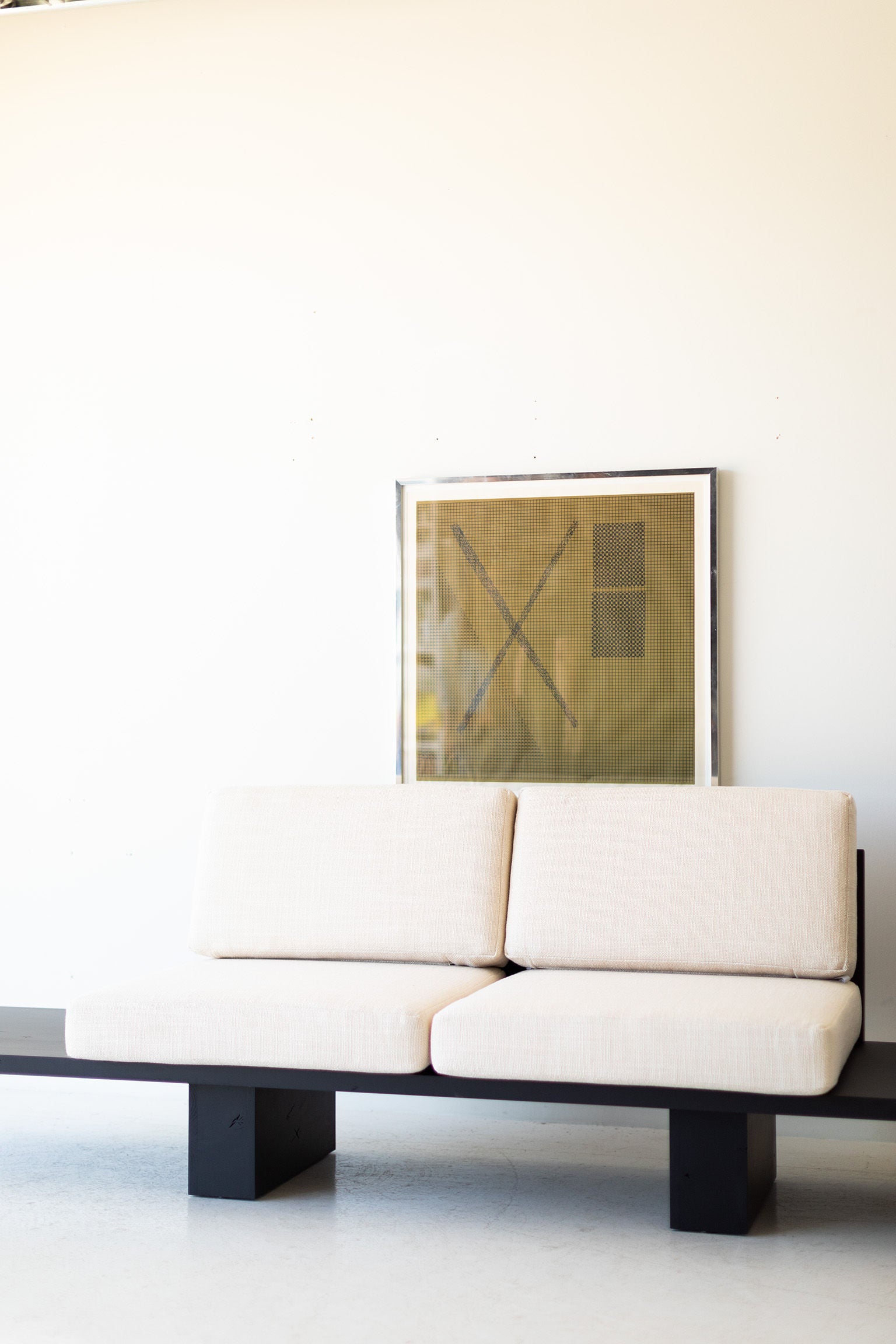 Suelo® Modern Platform Sofa - 1421