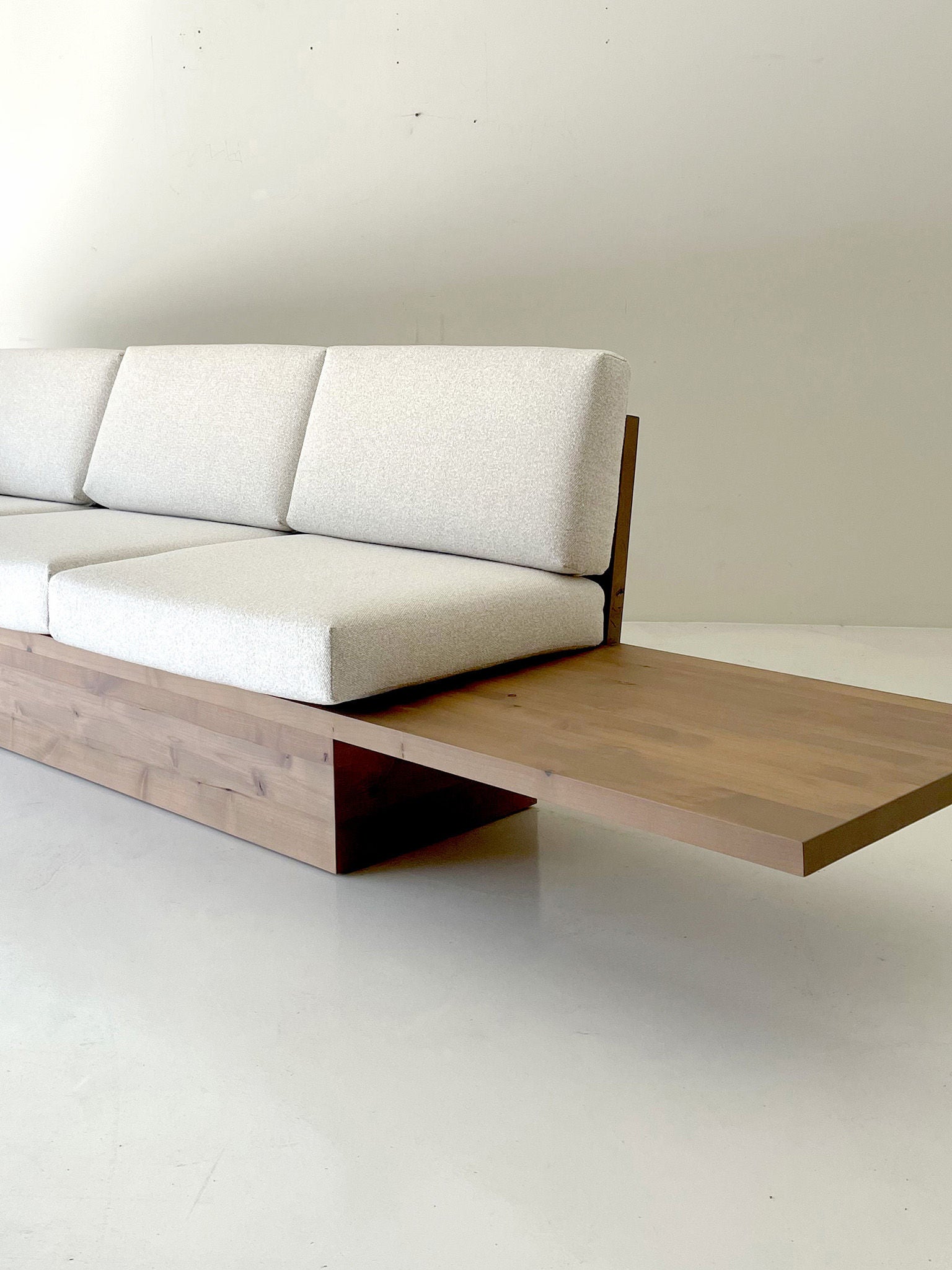 Suelo® Modern Wood Sofa with Plinth Base - 2521
