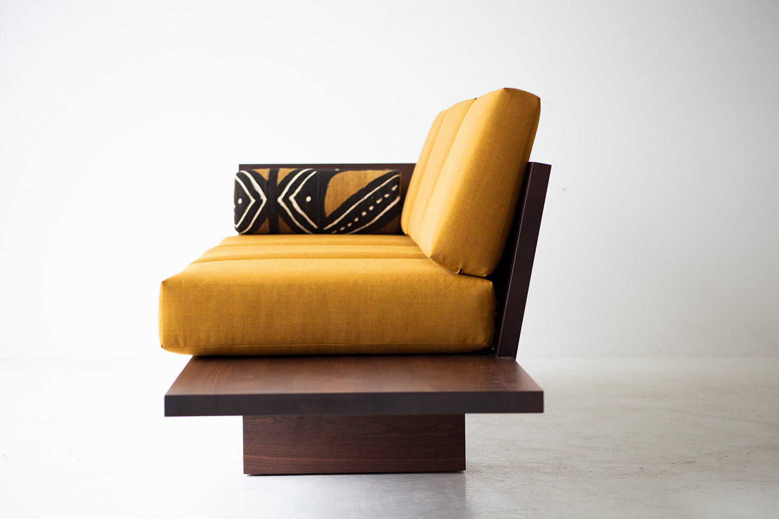 Suelo® Modern Wood Sofa in Solid Walnut - 1522