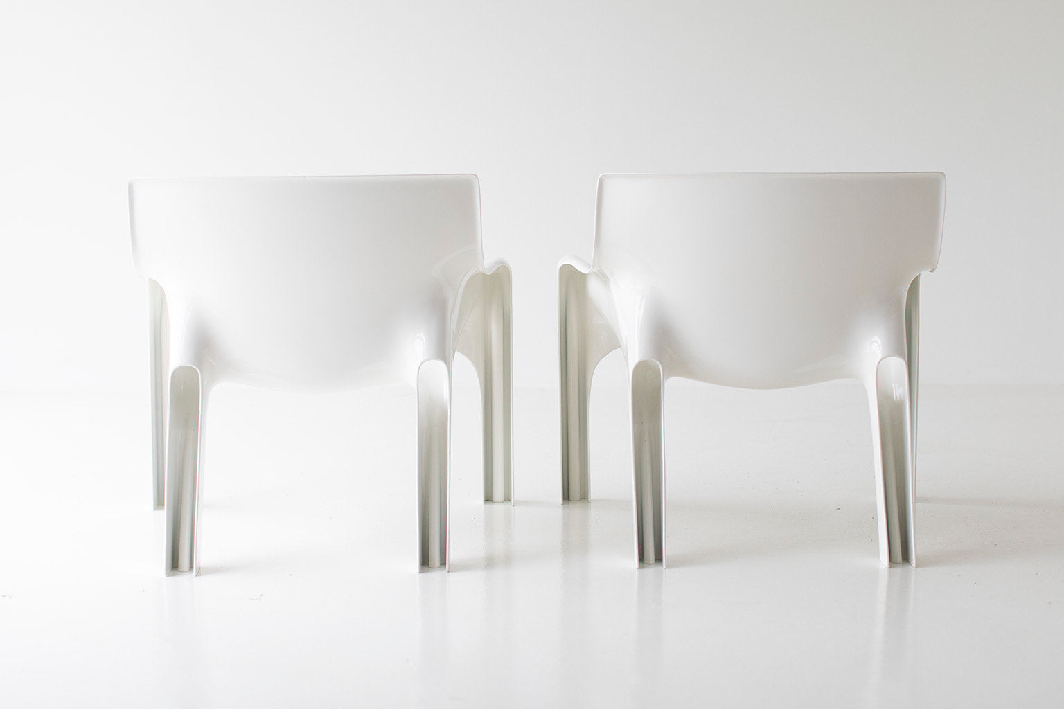 Vico Magistretti Lounge Chairs for Artemide - 06041801