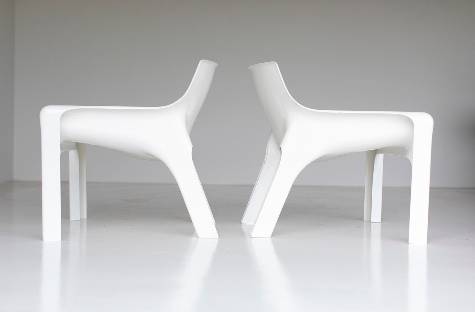 Vico Magistretti Lounge Chairs for Artemide - 06041801