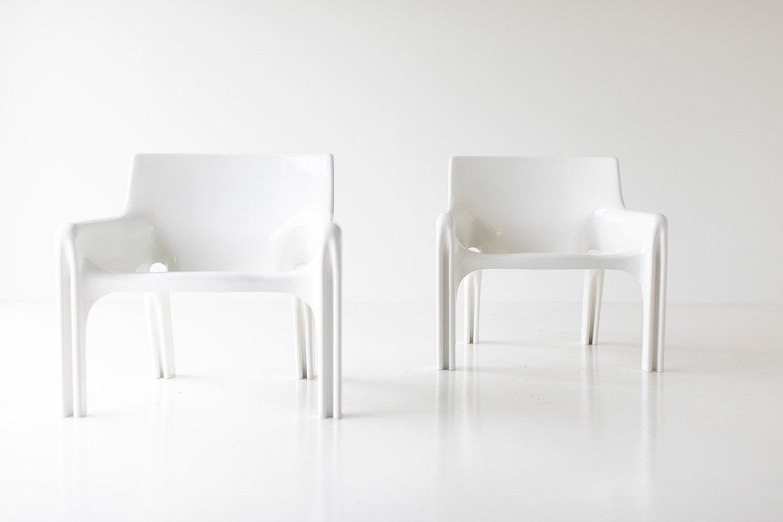 Vico Magistretti Lounge Chairs for Artemide - 06041801