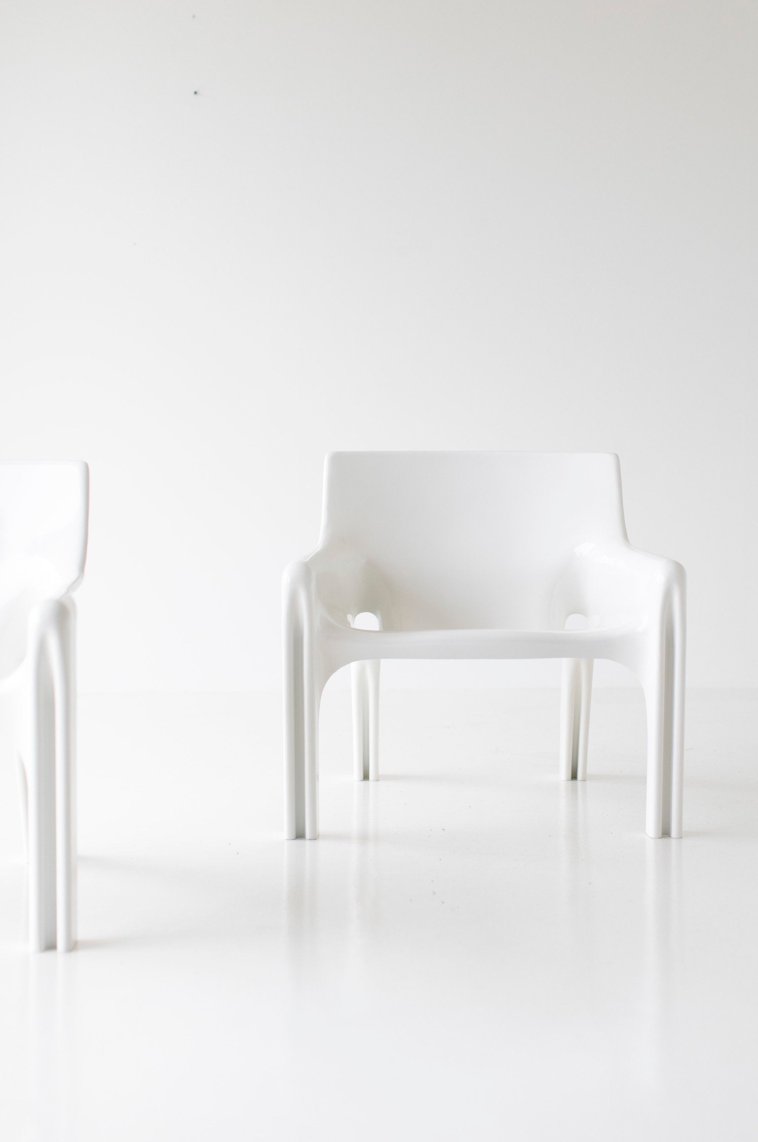 Vico Magistretti Lounge Chairs for Artemide - 06041801