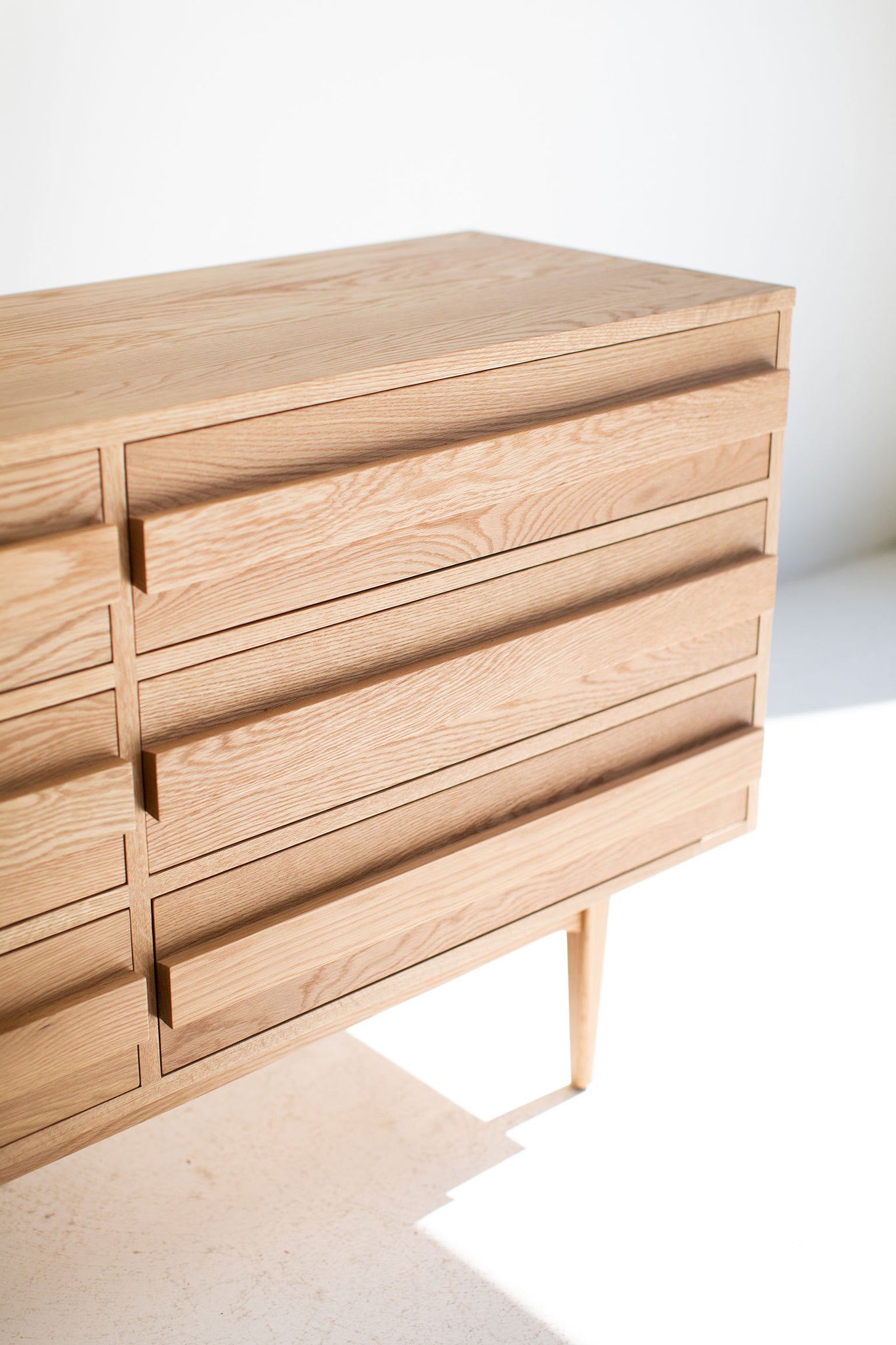 White Oak Modern Dresser 0521, Image 06
