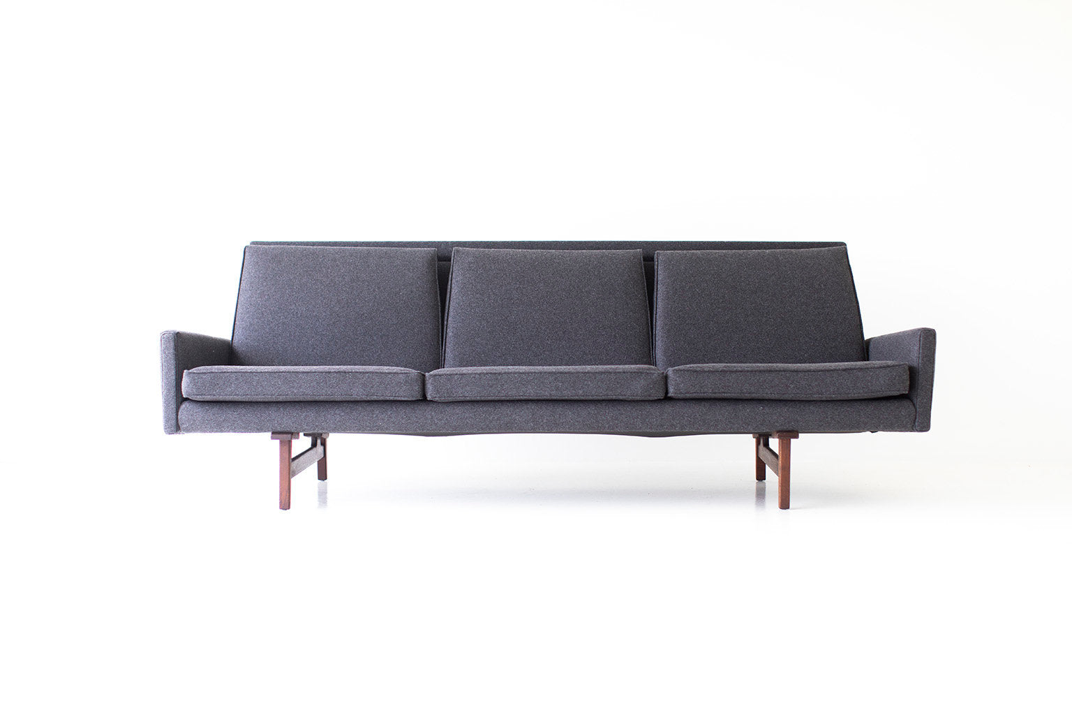 Jens Risom Sofa for Risom Design Inc. - 05211801