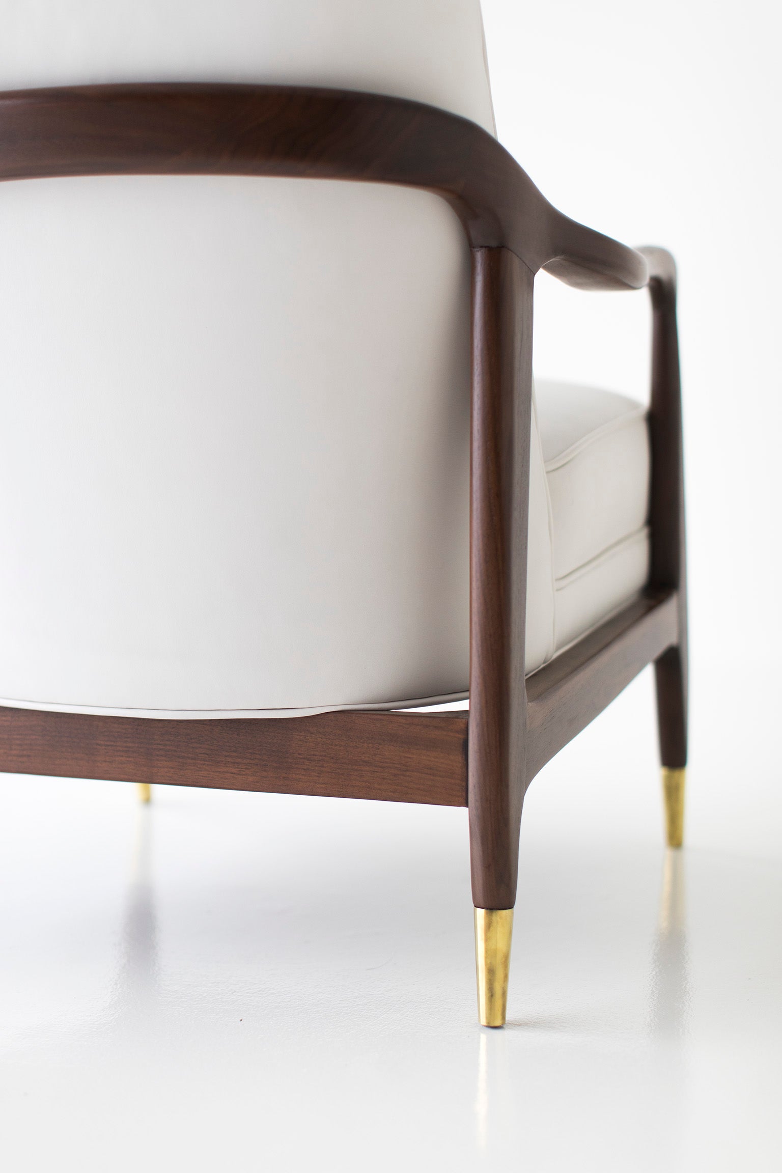 Mid Century Leather Lounge Chair - 01091801